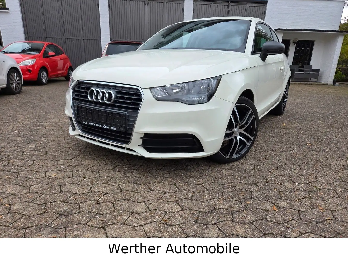 Audi A1 attraction/ Klima/ Sitzheizung/ PDC White - 1