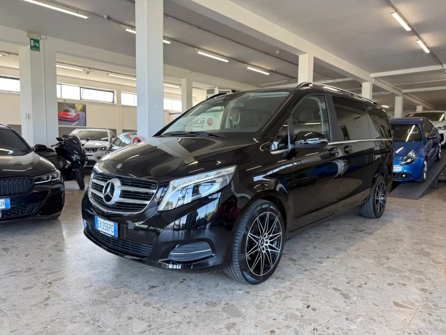 Mercedes-Benz V 220 CDI Premium Long Nero - 1