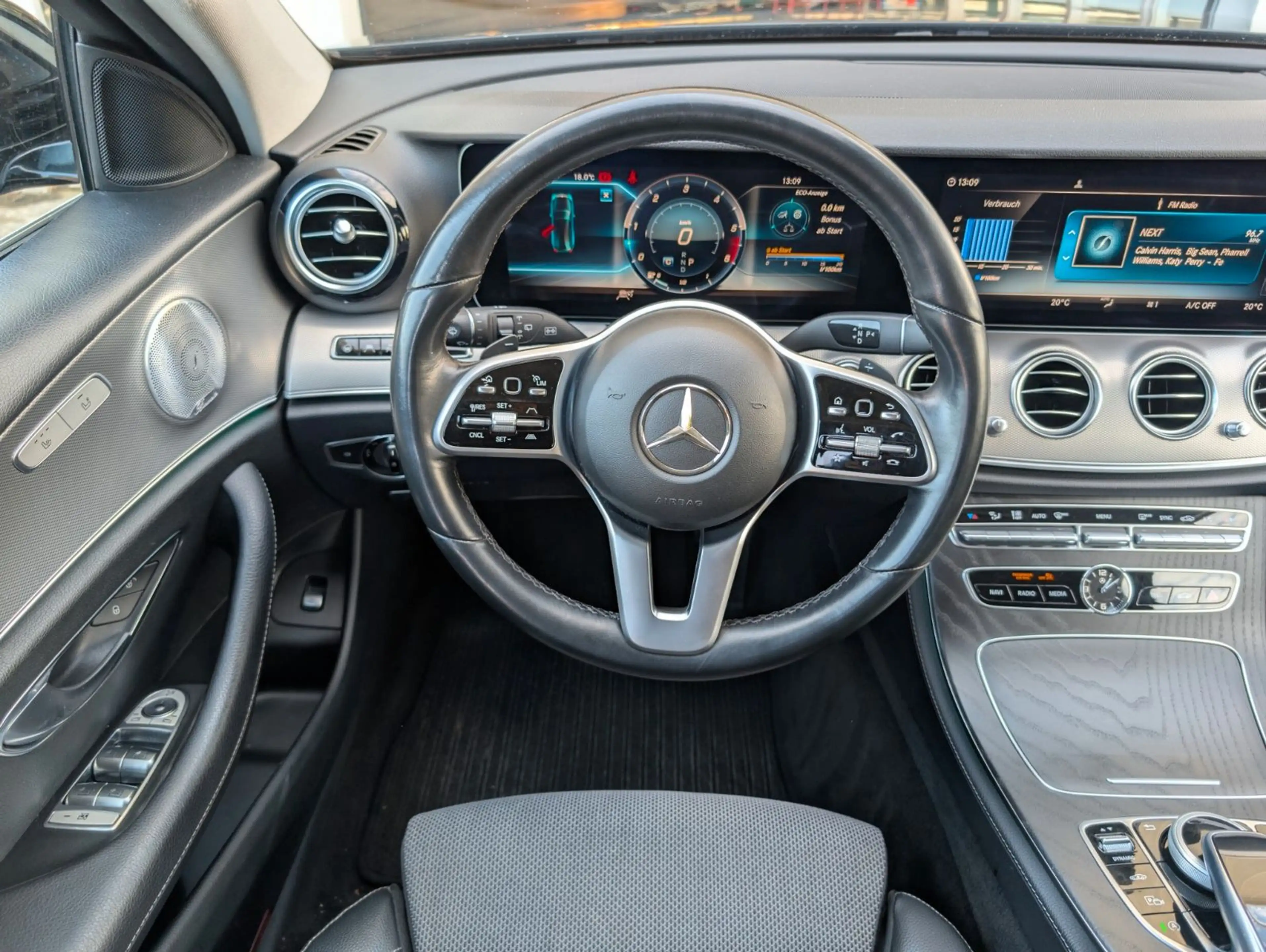 Mercedes-Benz E 400 E -Klasse T-Modell E 400 d 4Matic — photo 13
