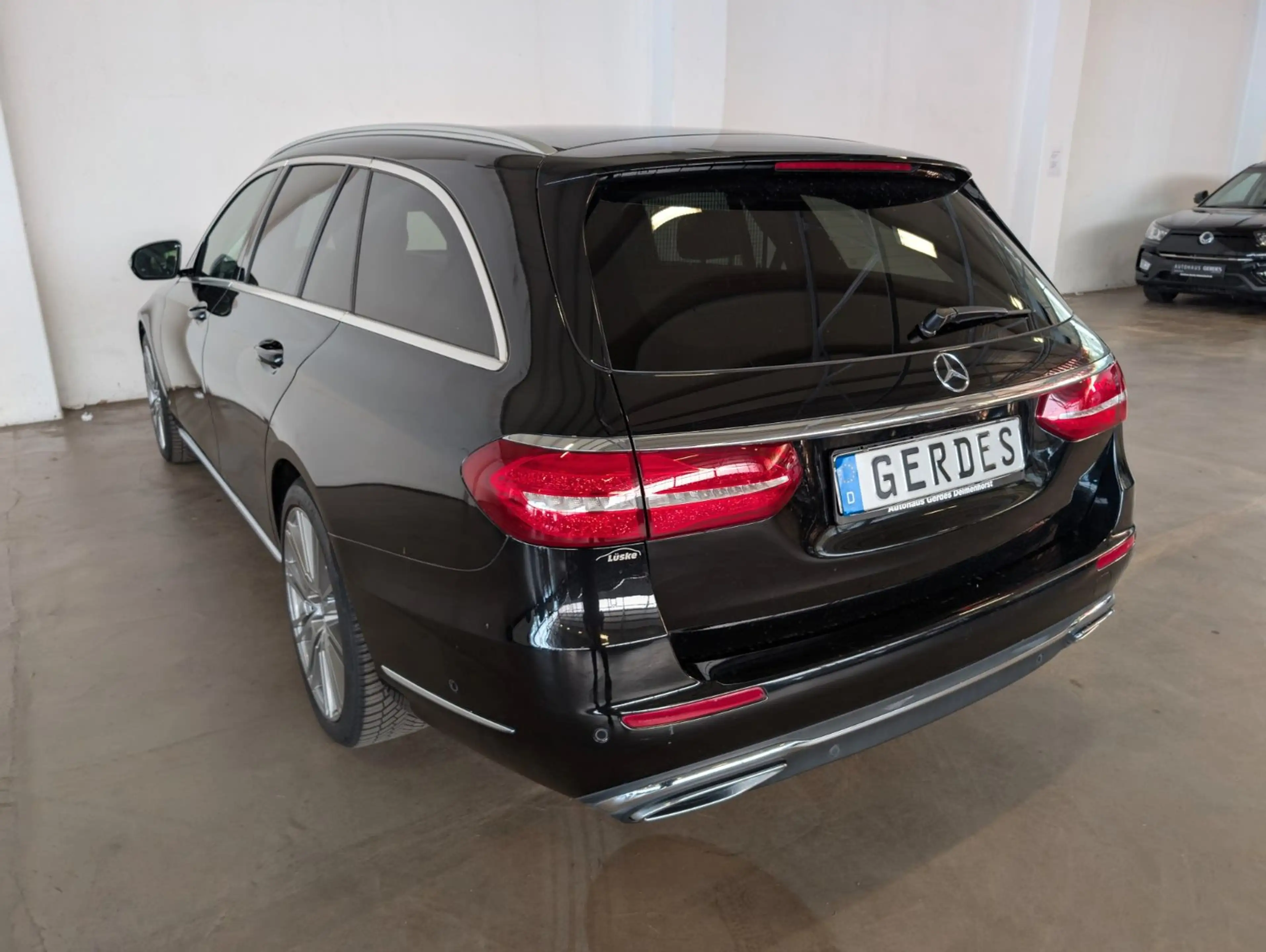 Mercedes-Benz E 400 E -Klasse T-Modell E 400 d 4Matic — photo 9
