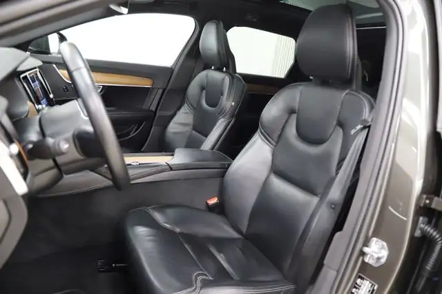Volvo V90 view 9