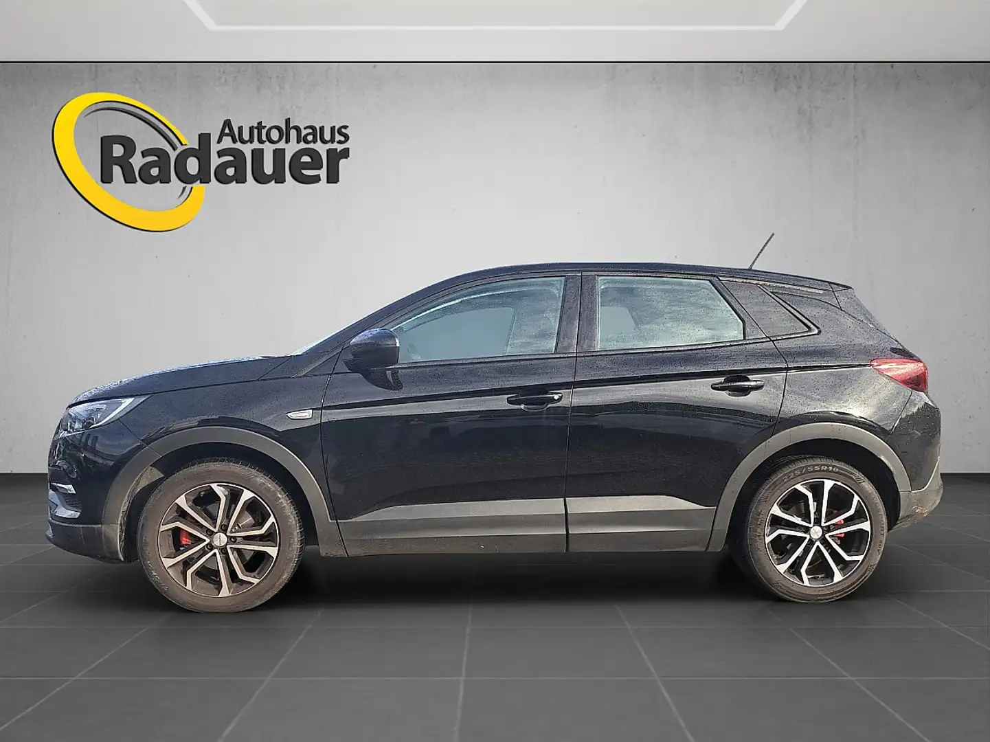 Opel Grandland X 1,2 Turbo Direct Injection Innovation Start/Stop Schwarz - 2
