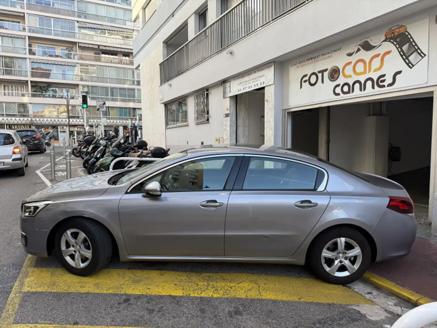 Peugeot 508 1.6 THP 16V 165CH ACTIVE BUSINESS S\u0026S Grau - 2