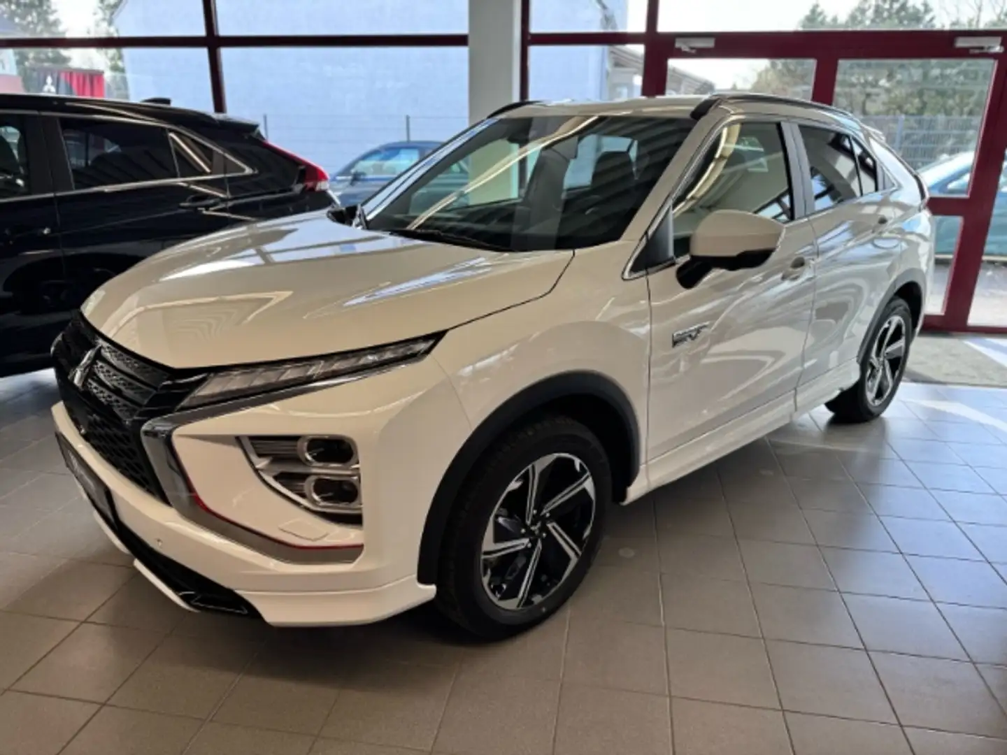 Mitsubishi Eclipse Cross Plus Select Black Hybrid 4WD 2.4 MIVEC PHEV EU6d S Weiß - 2