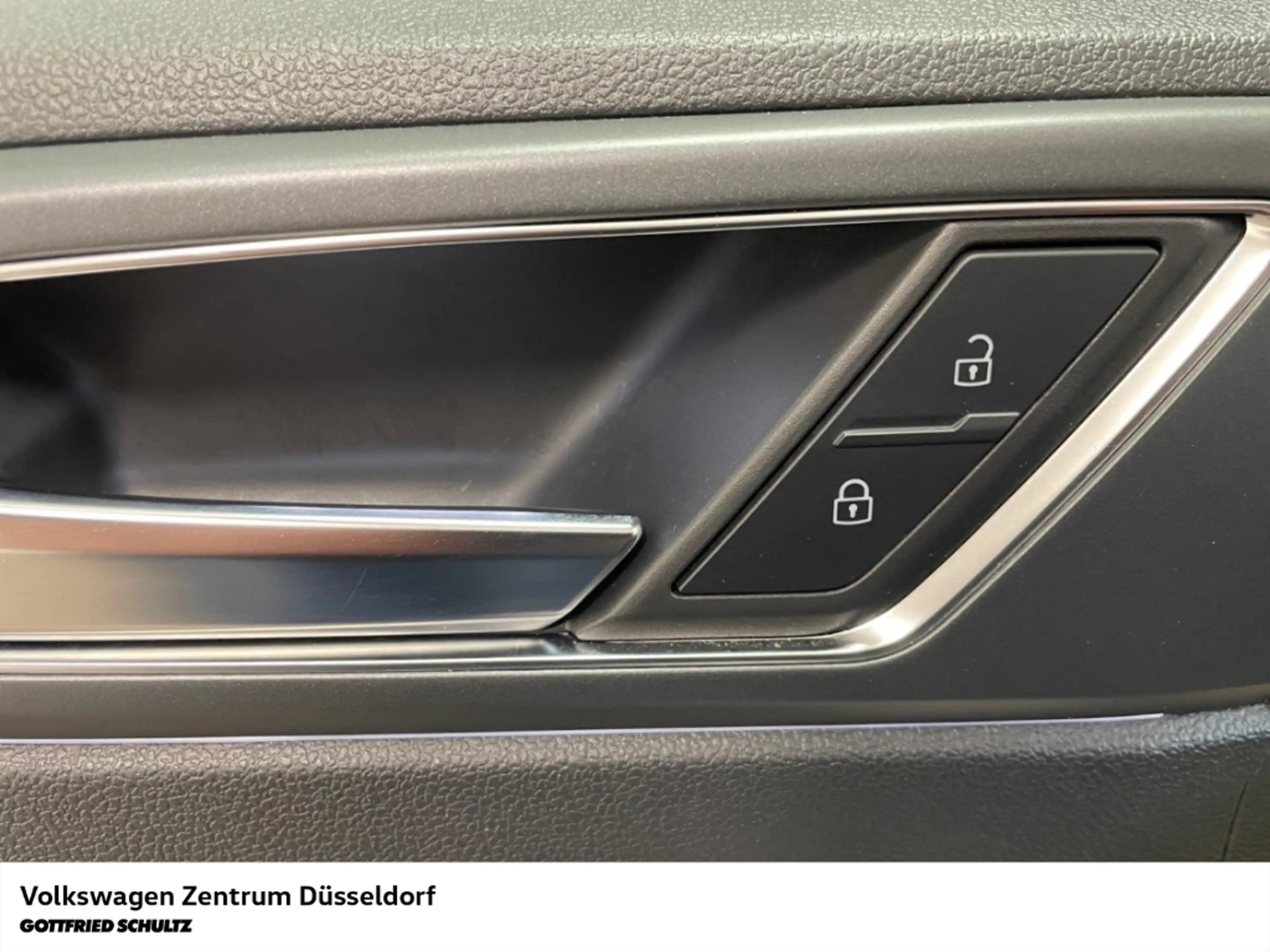 Volkswagen Taigo R-Line 1.5 TSI DSG Kamera Navi Sitzheiz LED — photo 10