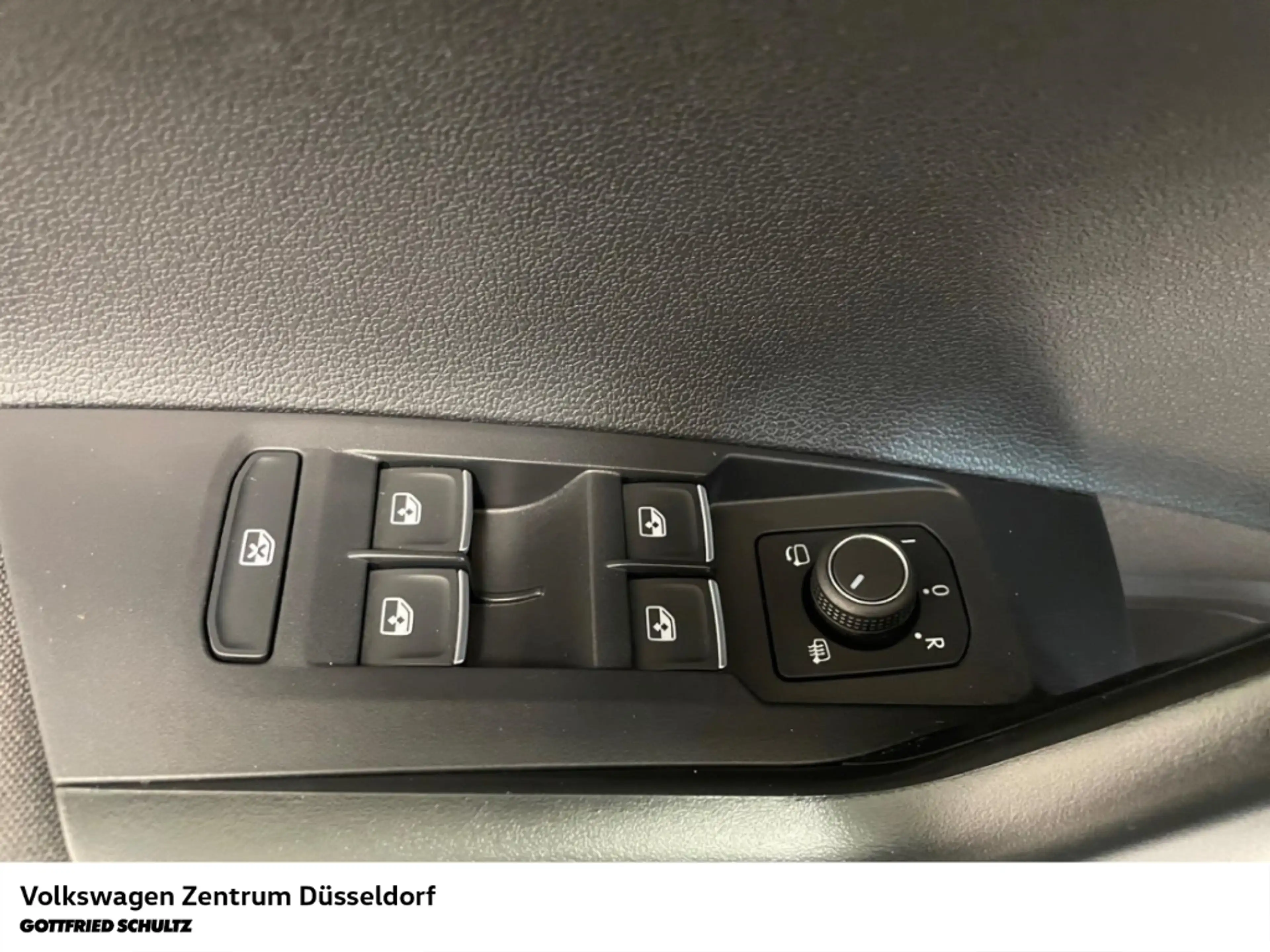 Volkswagen Taigo R-Line 1.5 TSI DSG Kamera Navi Sitzheiz LED — photo 9