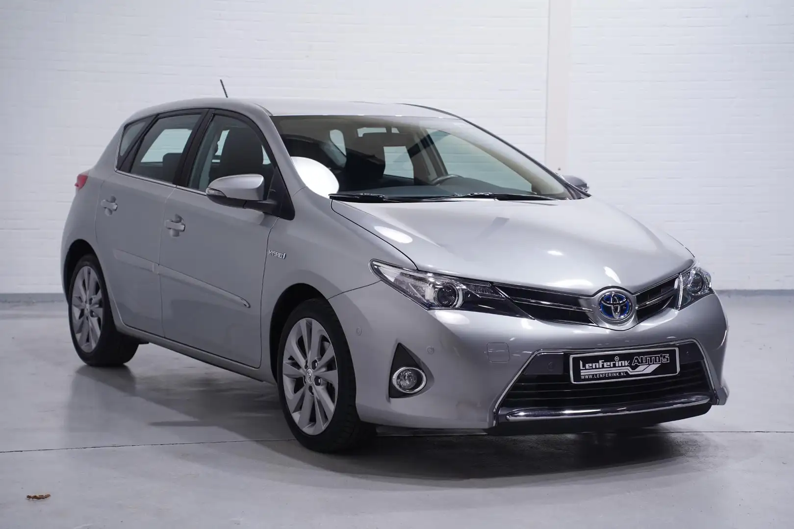 Toyota Auris 1.8 Hybrid Start Edition Clima Navi PDC Camera Sto Grau - 2
