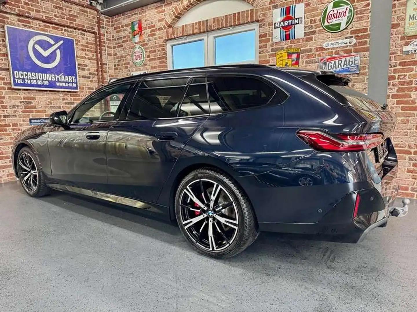 BMW 540 540dA Touring 3.0 303cv Auto xDrive M-SPORT (New Zwart - 2