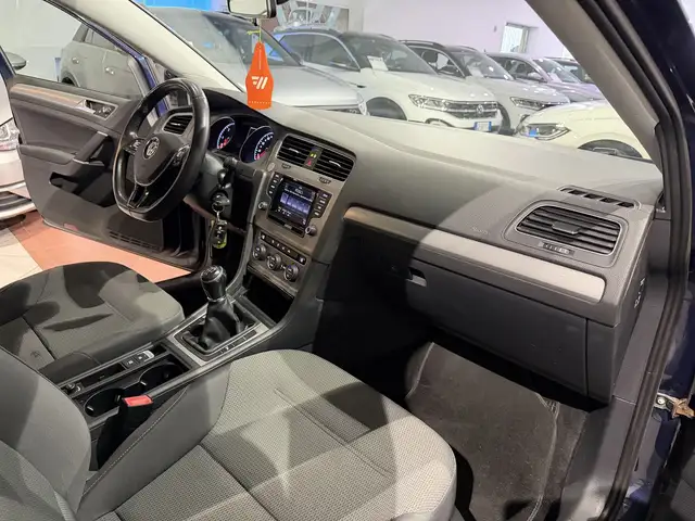 Volkswagen Golf view 10