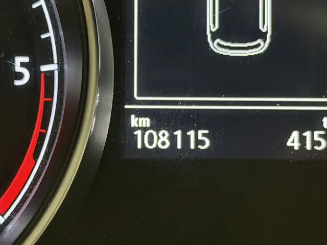 Volkswagen Golf view 12