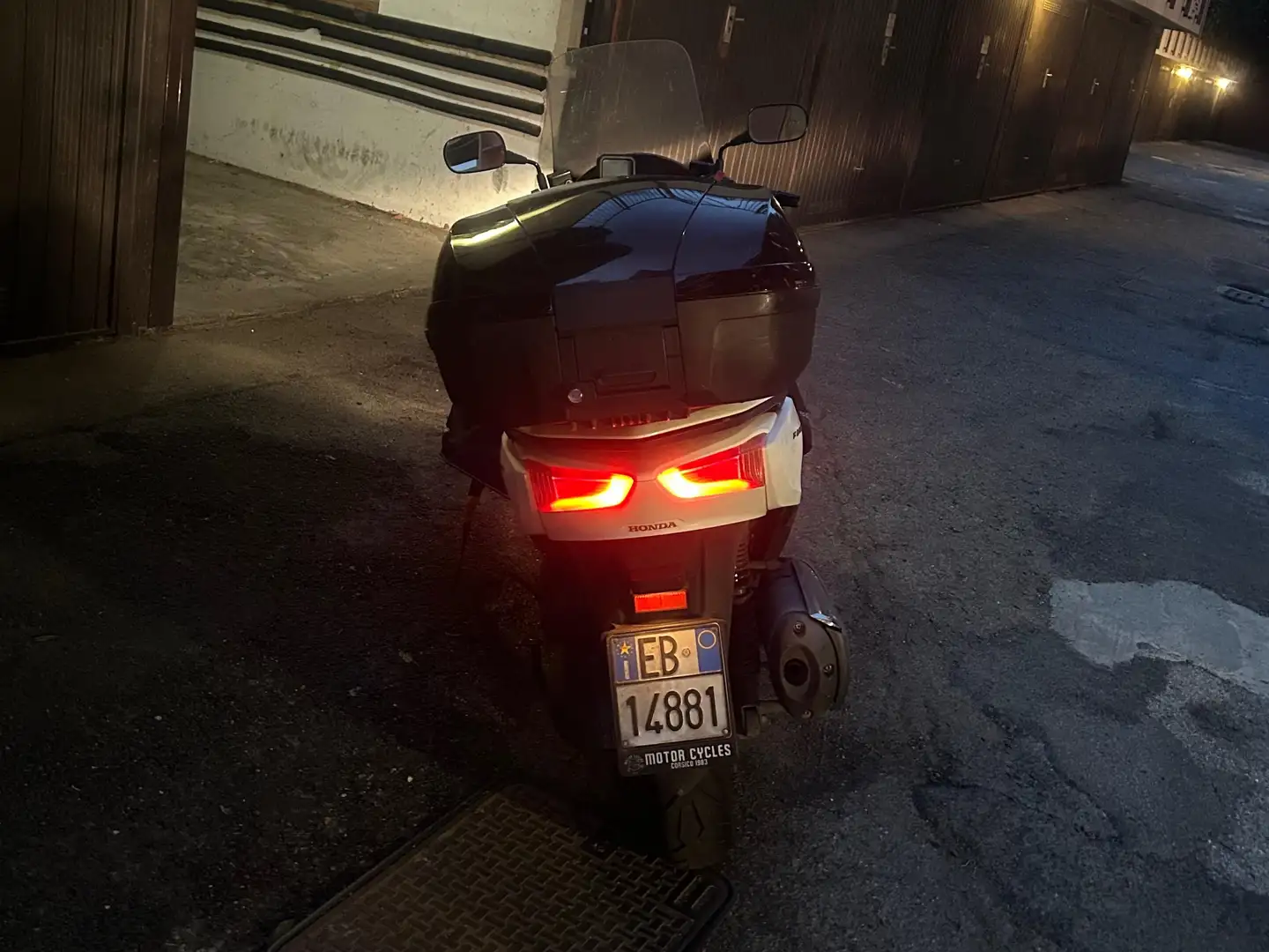 Honda Forza 300 Weiß - 2