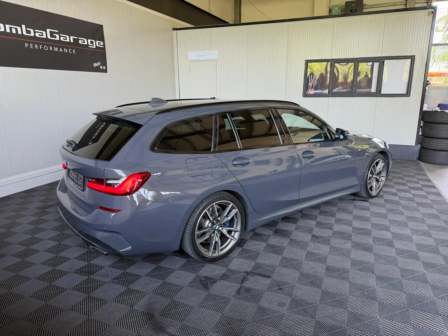 BMW 340 M340i Touring xdrive auto Grigio - 2