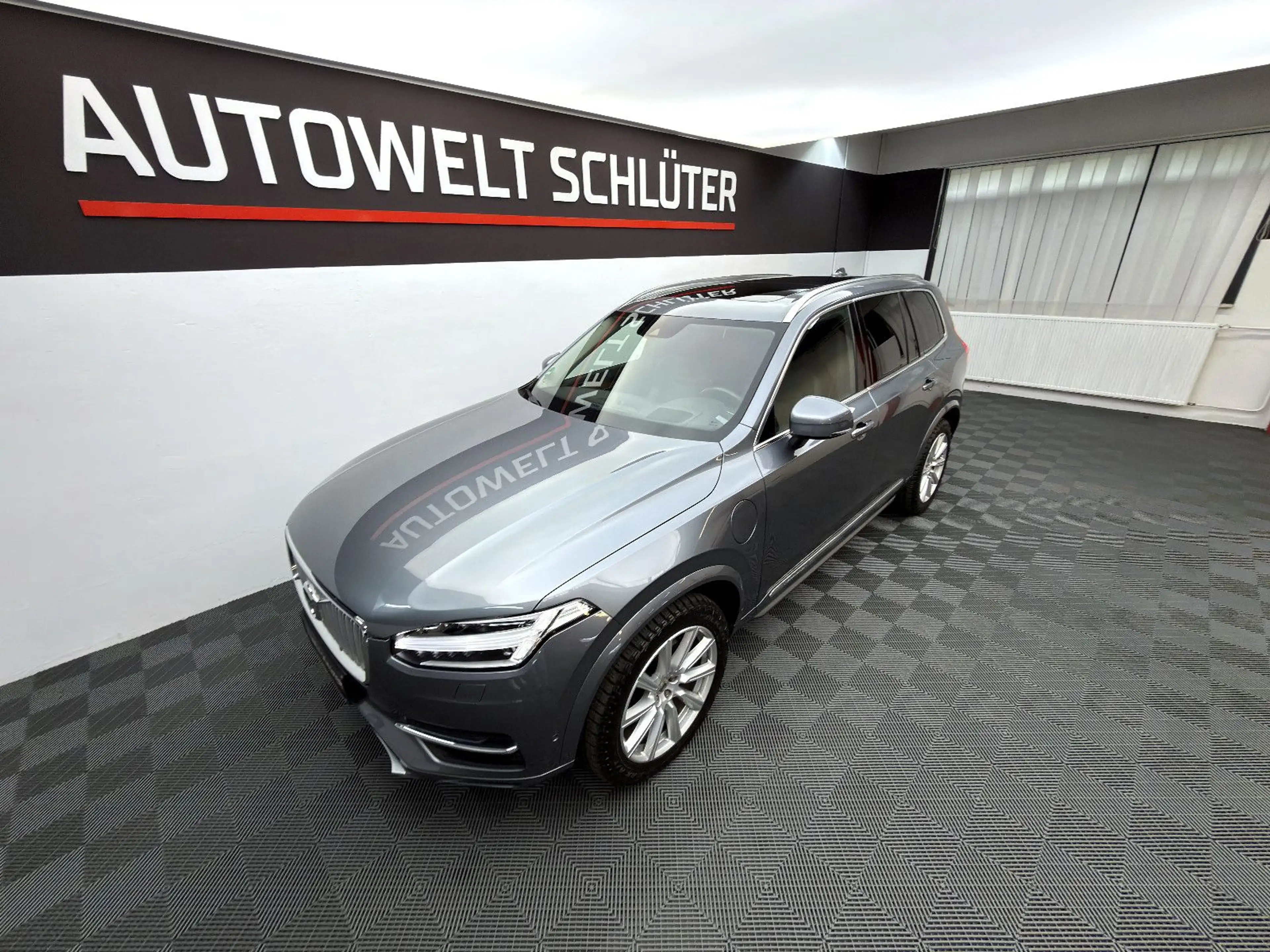 Volvo XC90 T8 Inscription Plug-In Hybrid AWD*B&W*7Sitz — photo 3