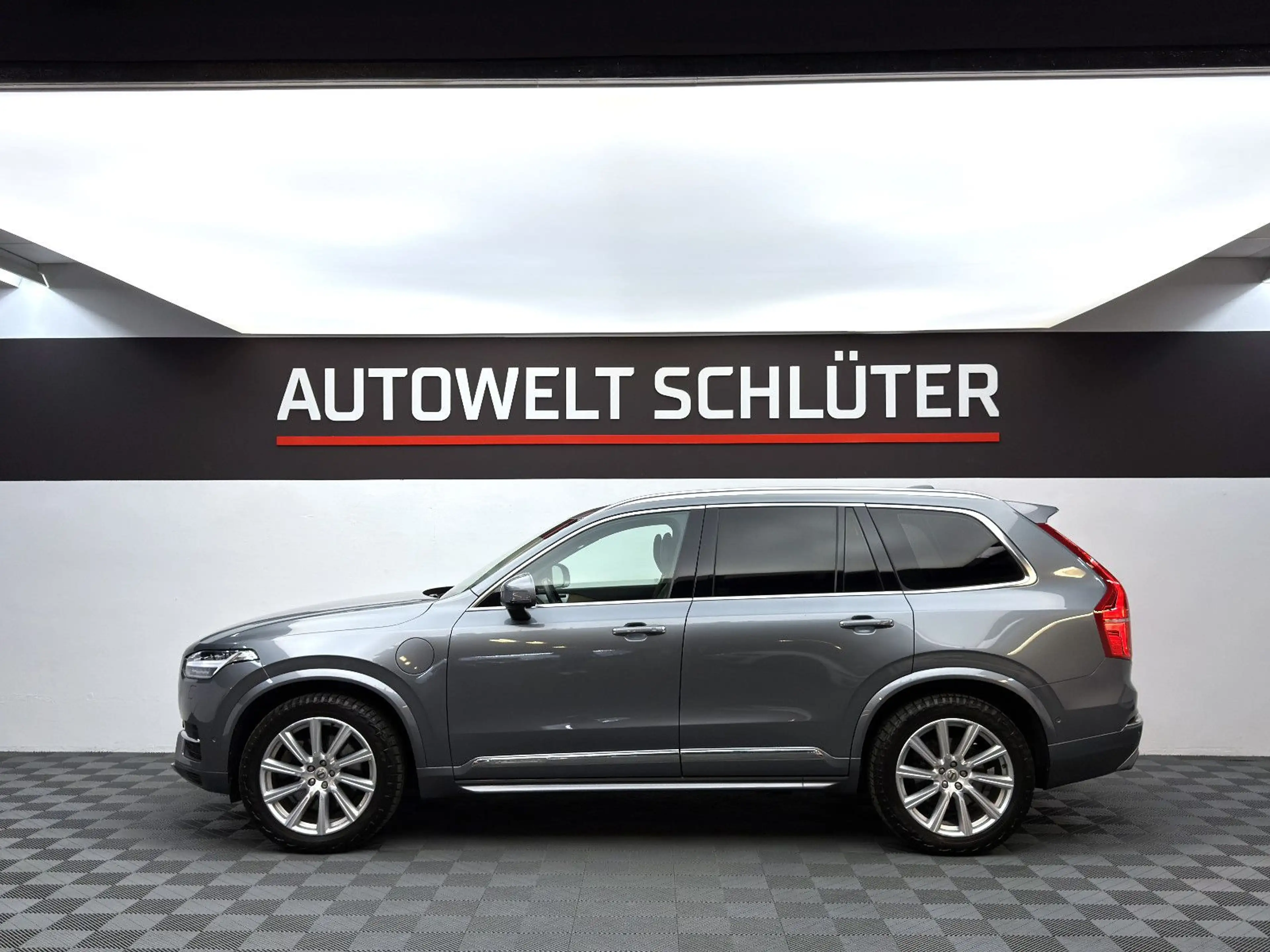 Volvo XC90 T8 Inscription Plug-In Hybrid AWD*B&W*7Sitz — photo 4