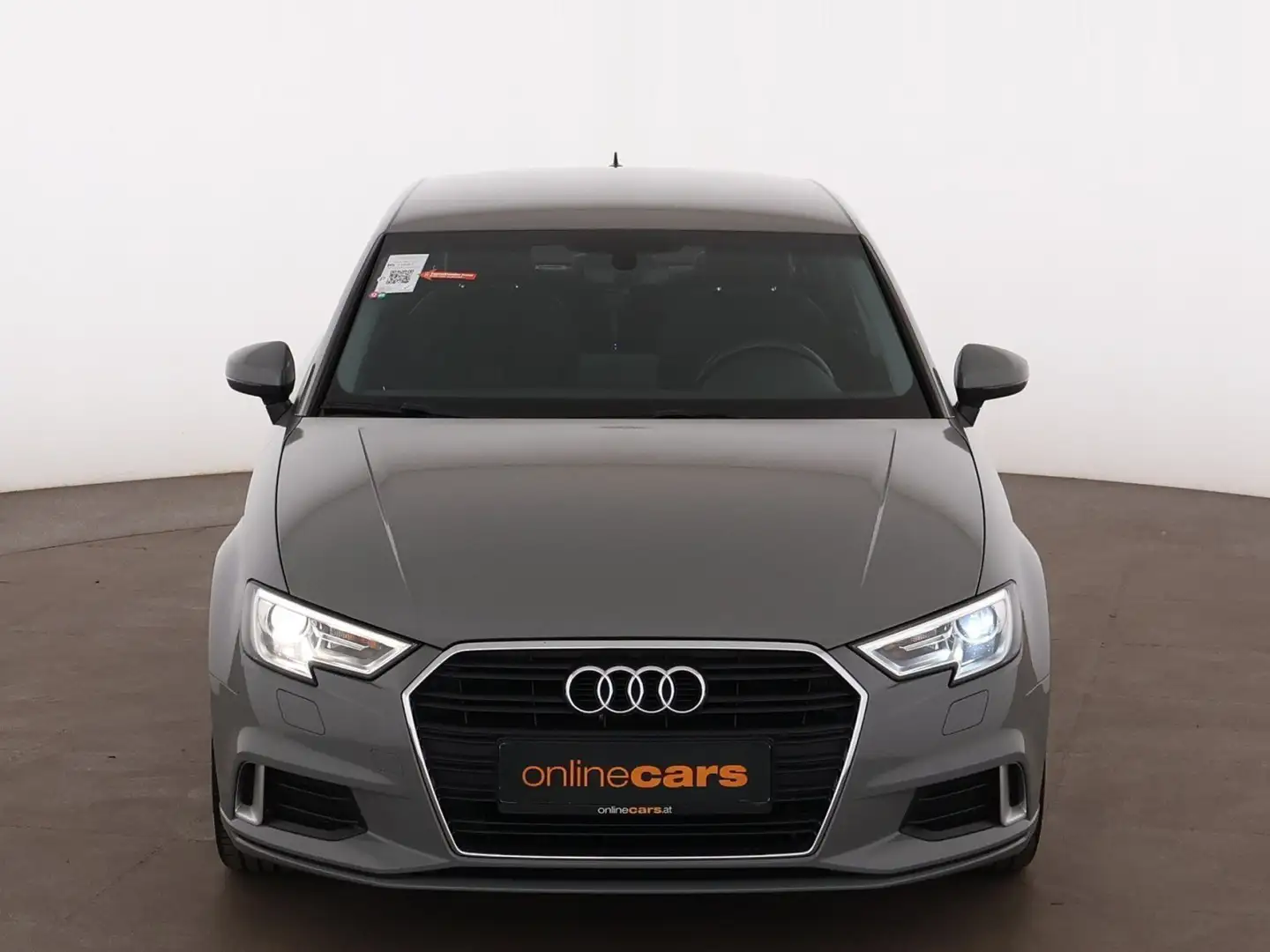 Audi A3 Limousine 1.6 TDI 30 sport Aut XENON SITZHZG Grau - 2