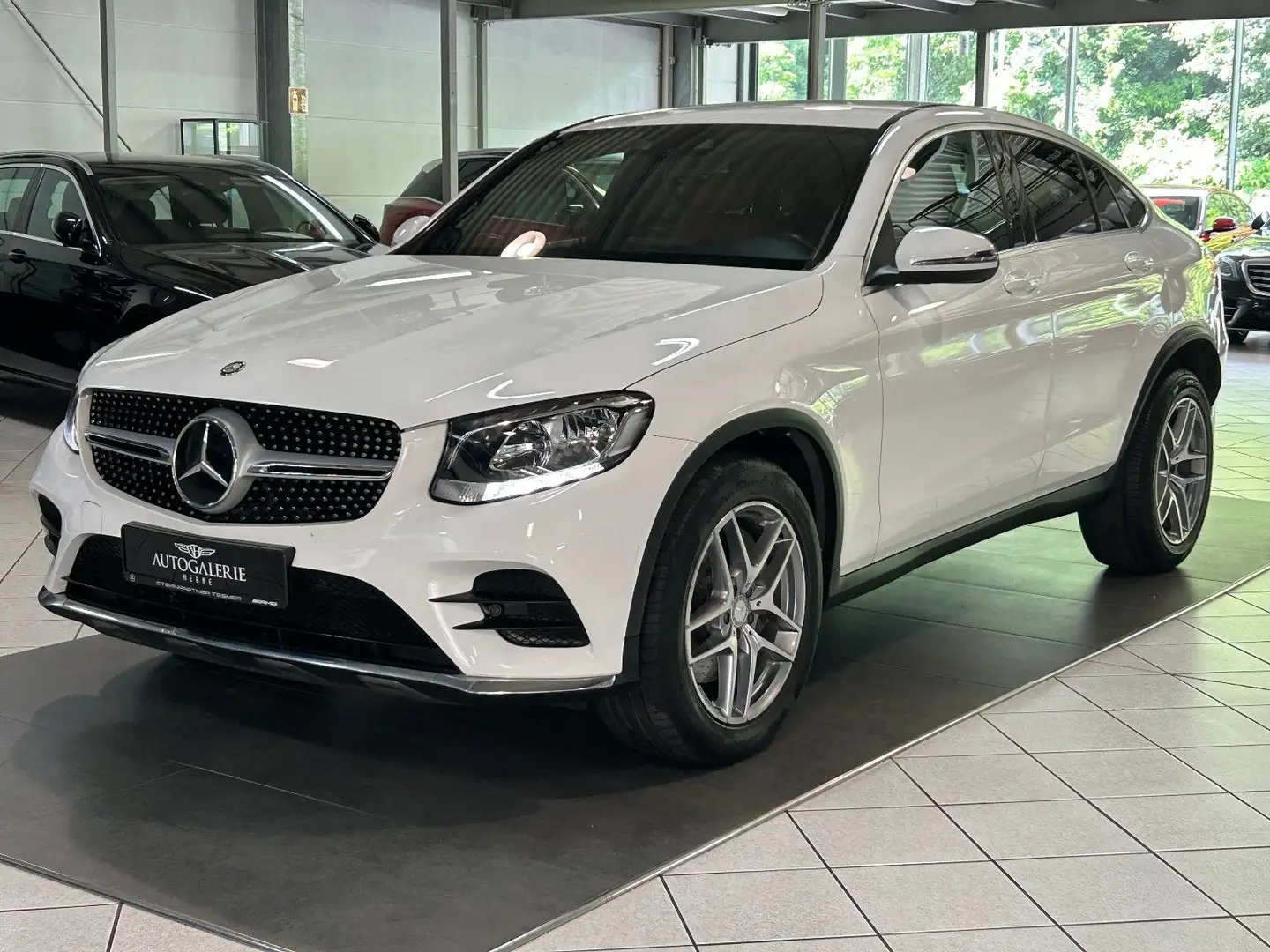 Mercedes-Benz GLC 250 d Coupe 4M AMG LINE*DISTR*BURM*NAV*LEDER Blanc - 1