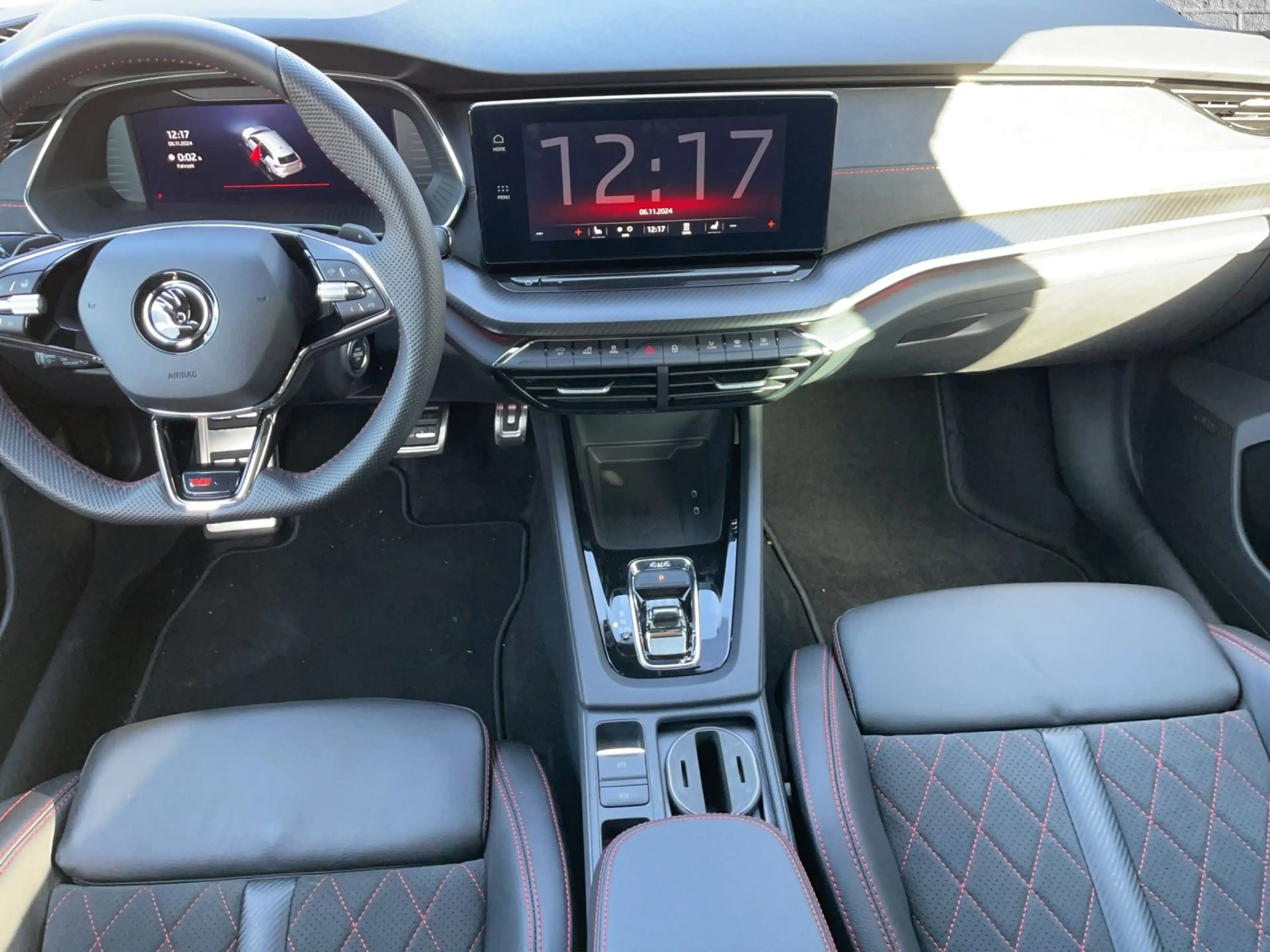 Skoda Octavia Combi 2.0 TDI DSG 4x4 - RS Final Edition — photo 13