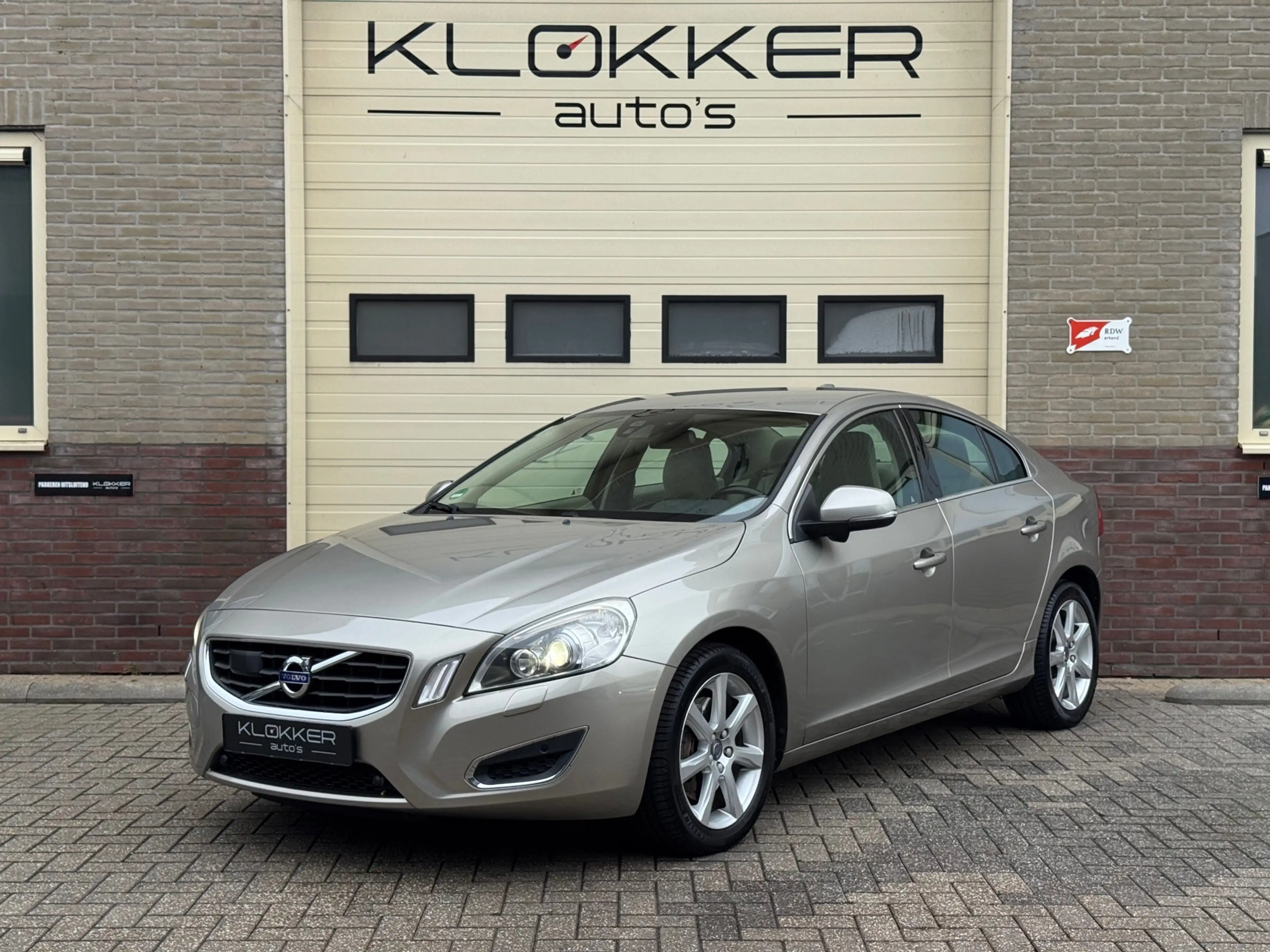Volvo S60 2.0T Blis|Adaptive cruise|Line assist|Stoelverw.