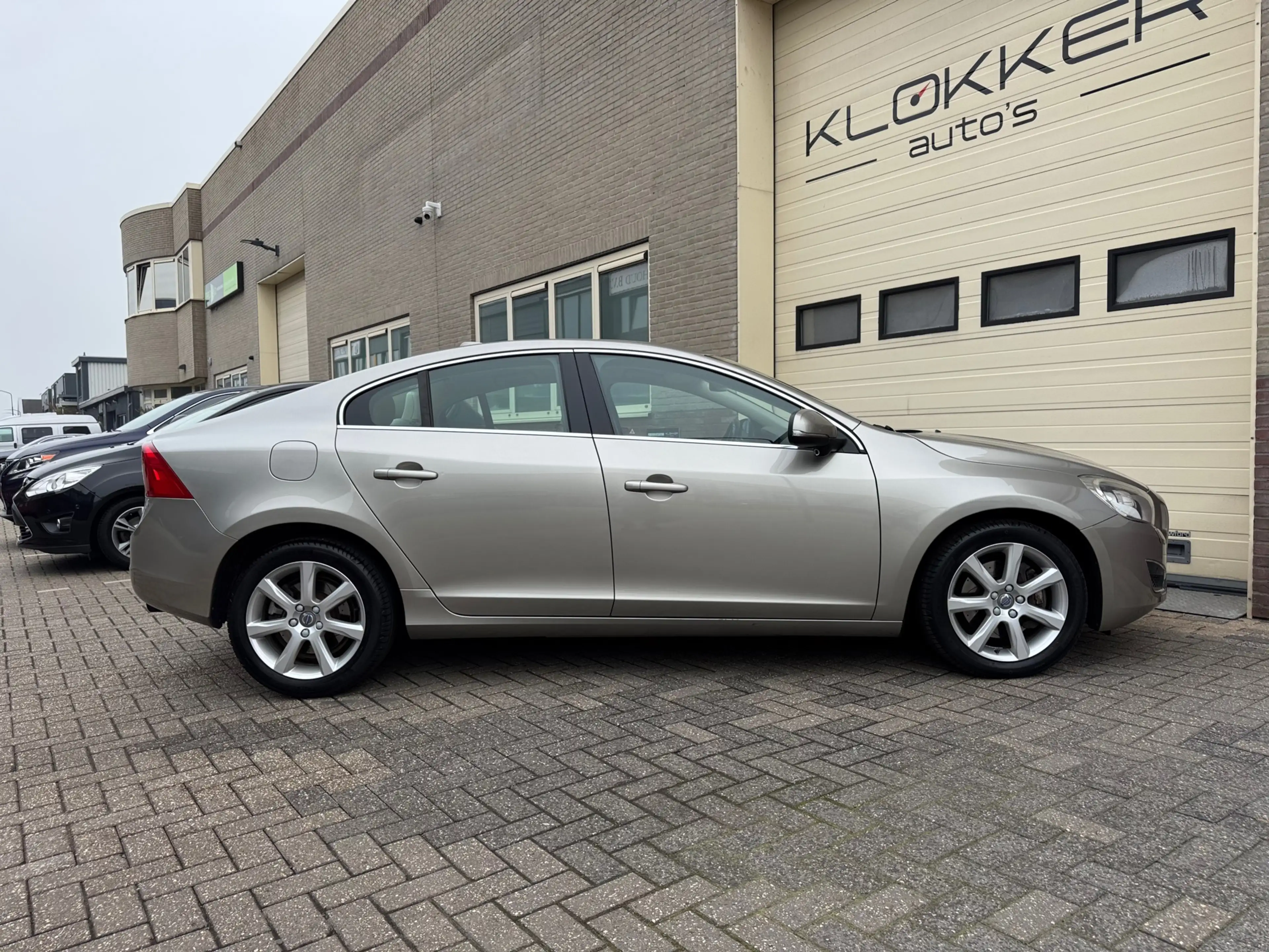 Volvo S60 2.0T Blis|Adaptive cruise|Line assist|Stoelverw. — photo 9