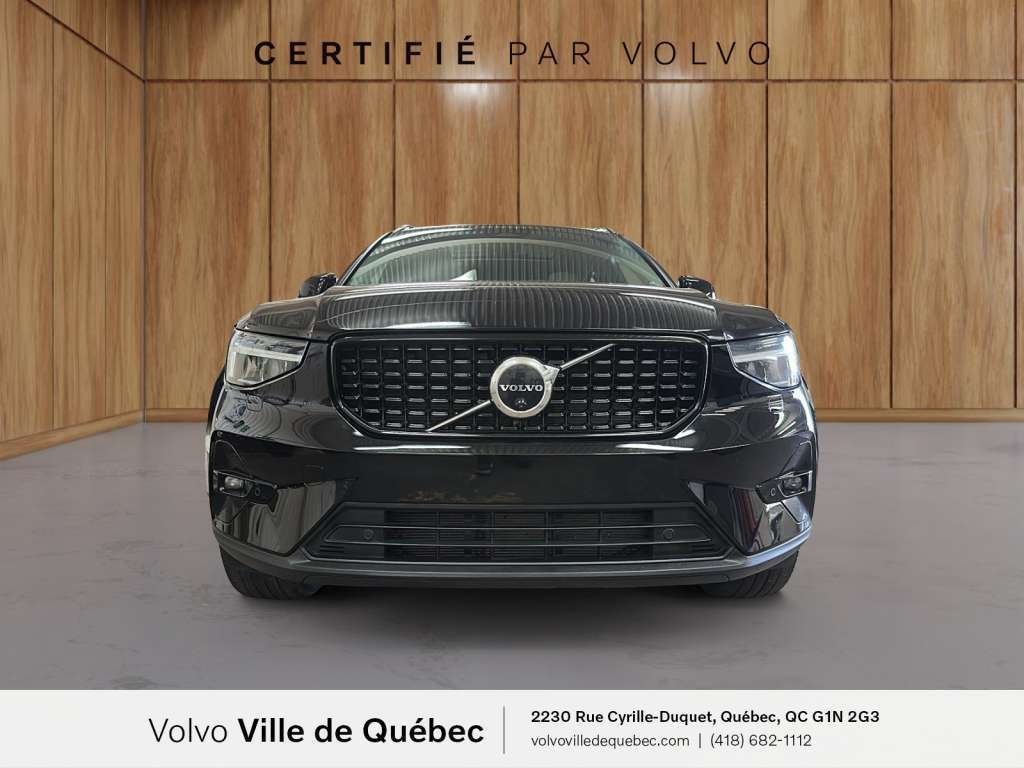 2023 Volvo XC40 B5 AWD Plus Dark Theme — снимка 1