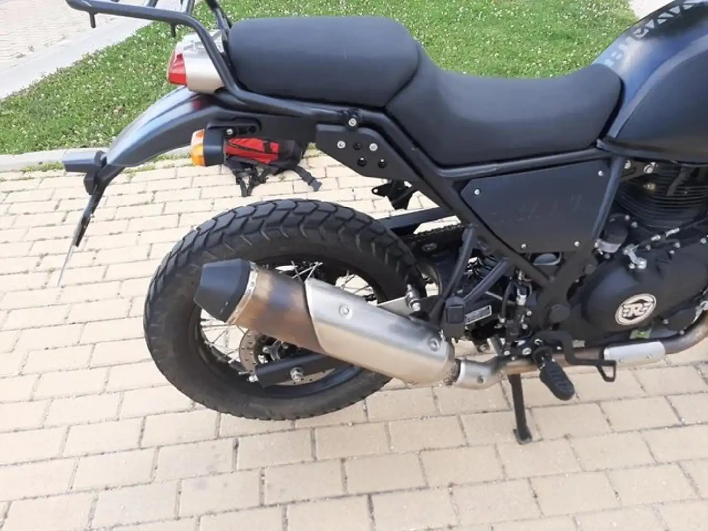 Royal Enfield Himalayan Schwarz - 2