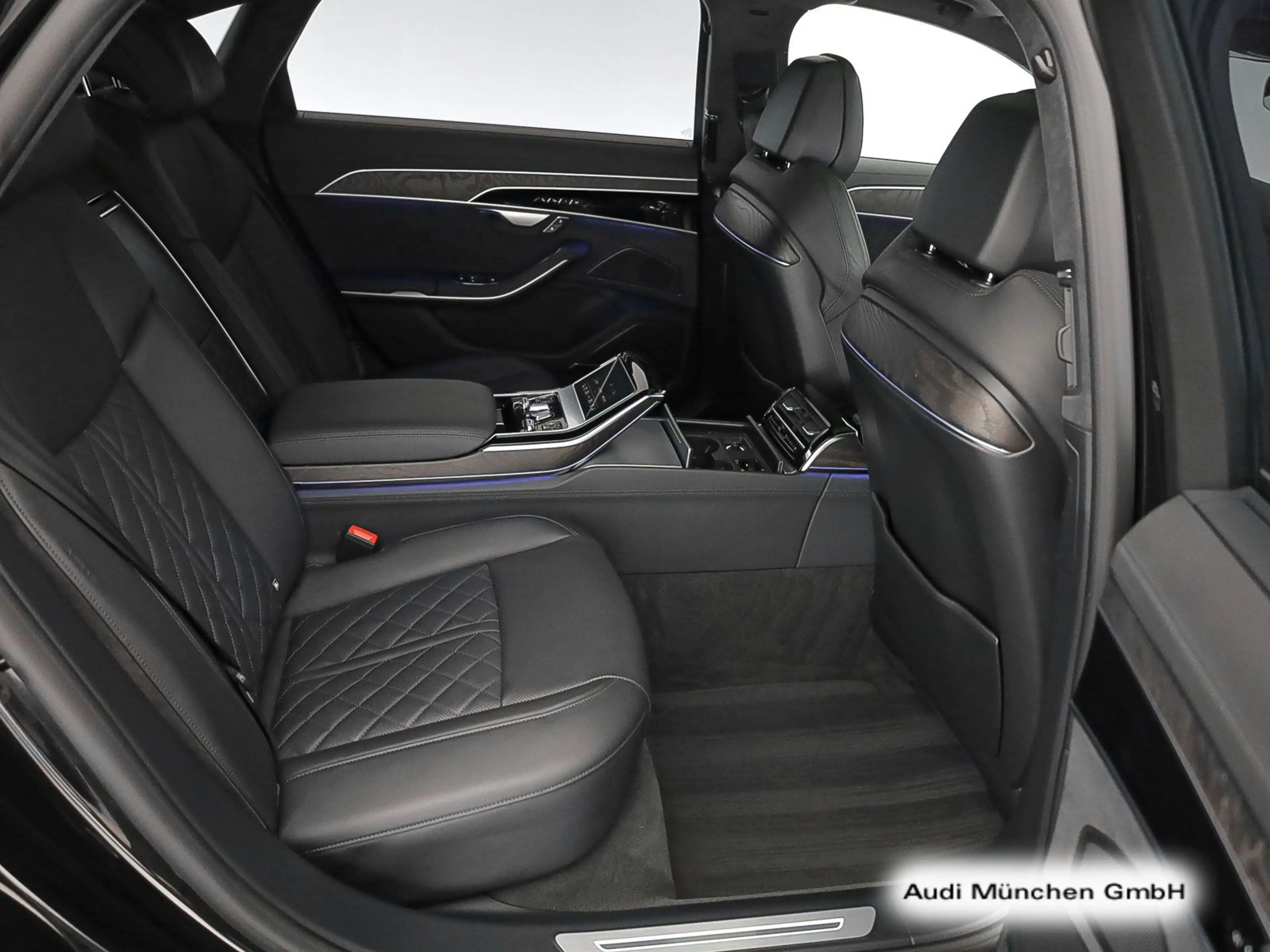 Audi A8 Lang 55 TFSI qu. Pano/StdHzg/DigiMatrix — photo 14
