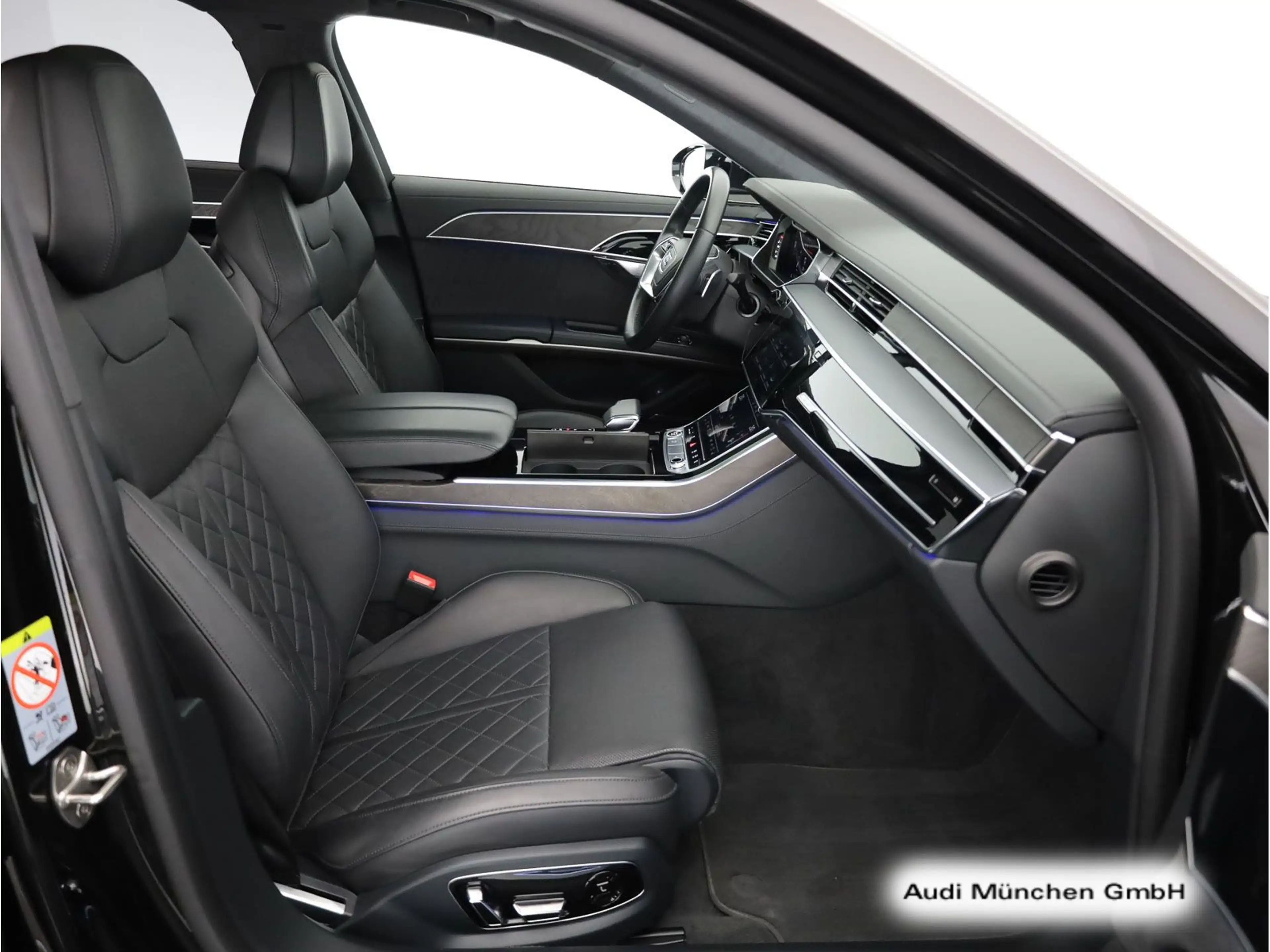 Audi A8 Lang 55 TFSI qu. Pano/StdHzg/DigiMatrix — photo 12