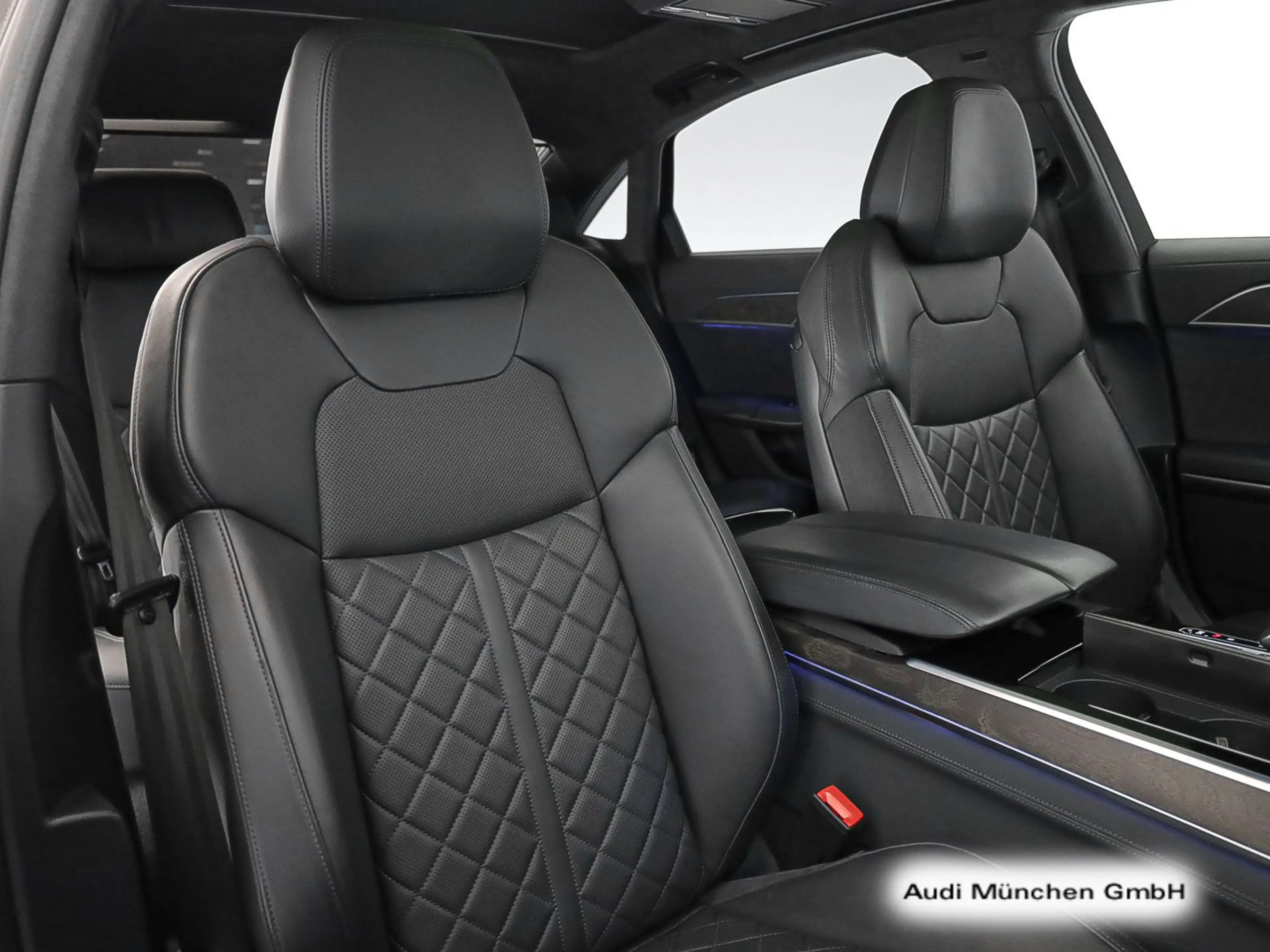Audi A8 Lang 55 TFSI qu. Pano/StdHzg/DigiMatrix — photo 13