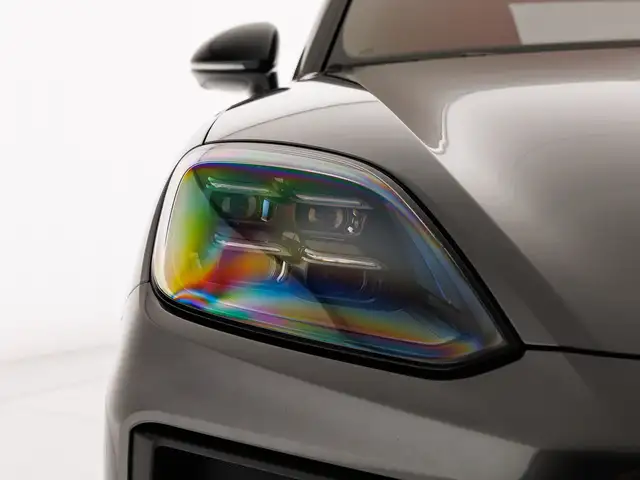Porsche Cayenne view 11