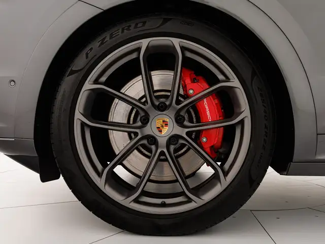 Porsche Cayenne view 6