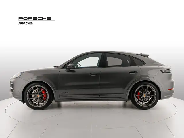 Porsche Cayenne view 2