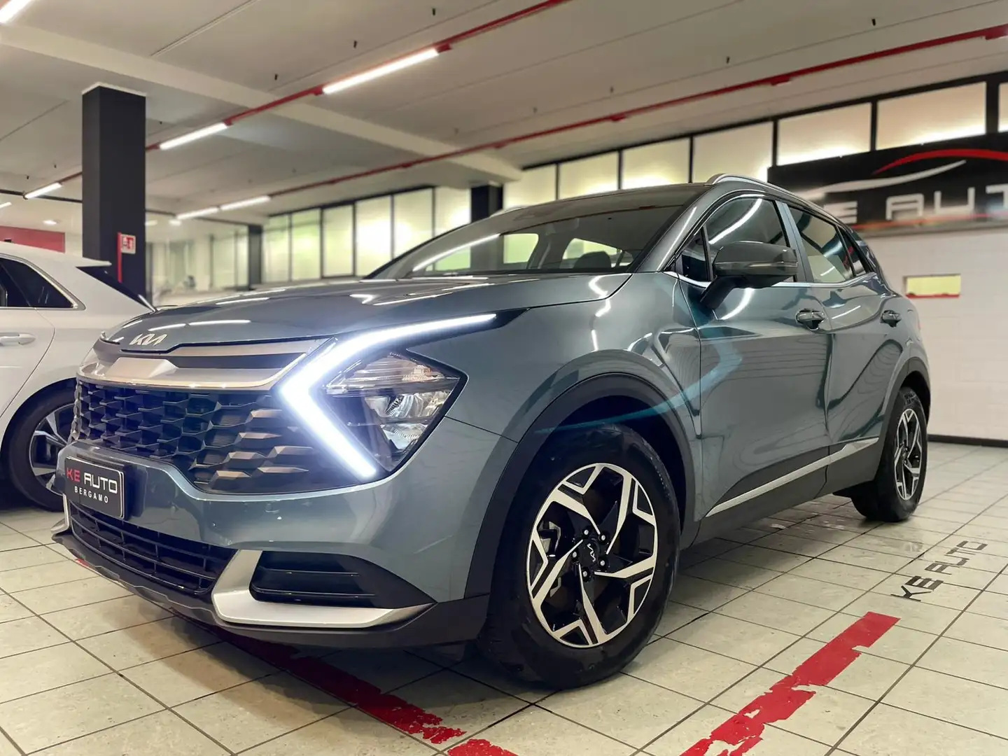 Kia Sportage Sportage V 2022 1.6 crdi mhev Business dct Bleu - 1