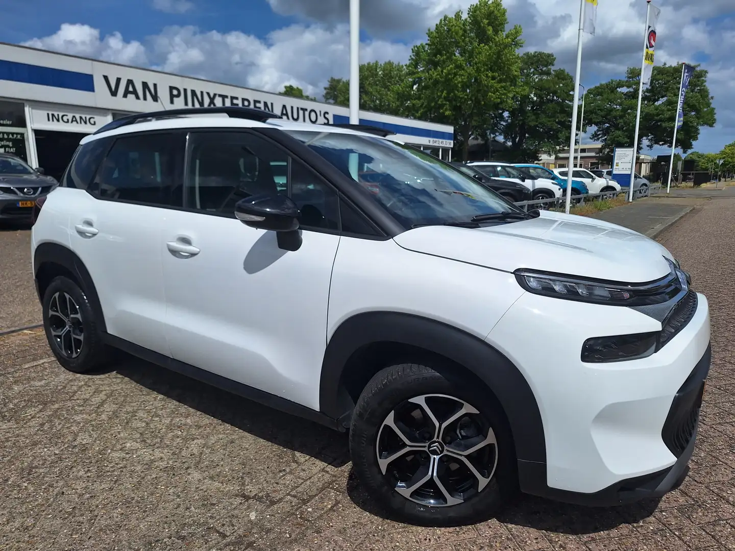 Citroen C3 Aircross 1.2 PureTech Shine 15x op voorraad Wit - 1