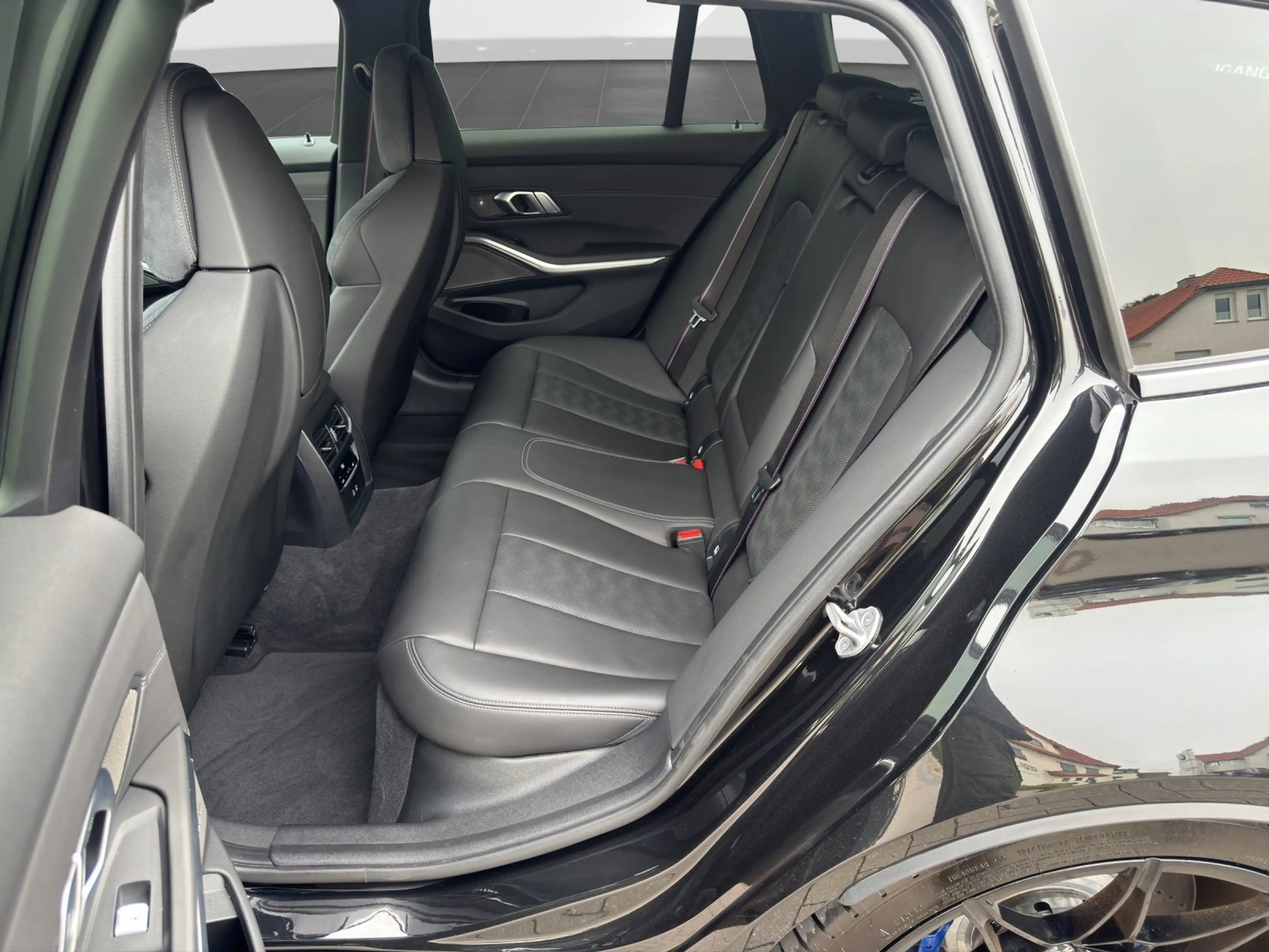 BMW M3 Competition M xDrive Touring — photo 13