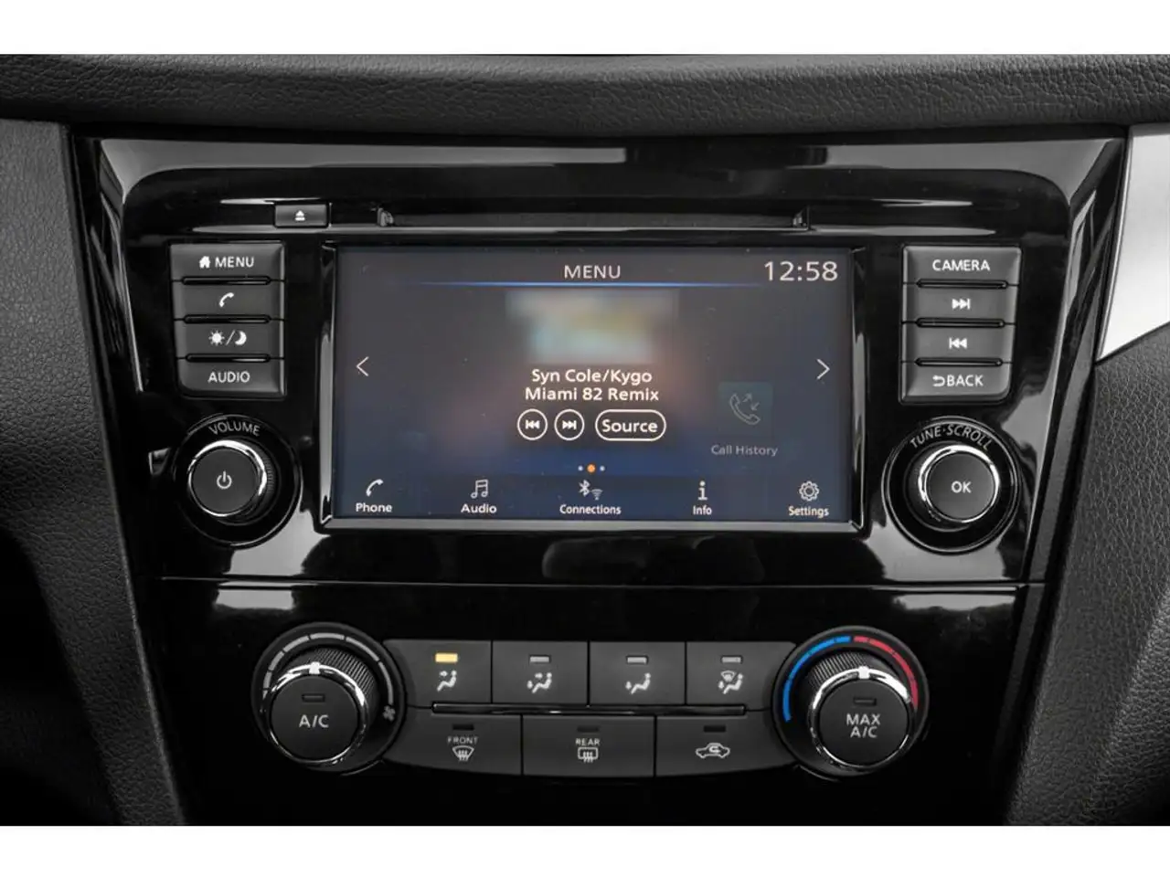 Nissan Qashqai снимка Nissan Qashqai