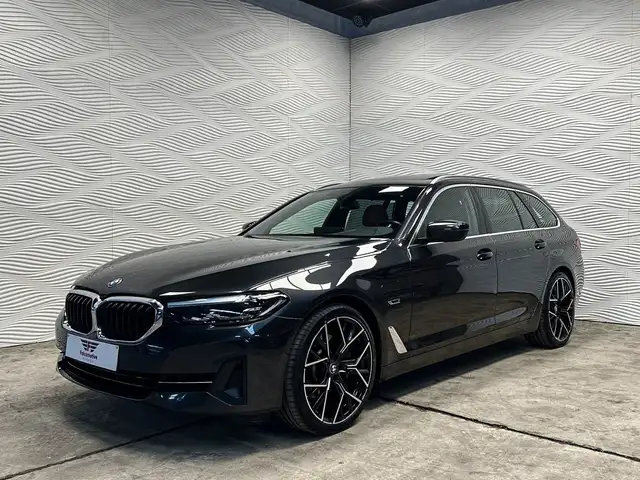 BMW 520 e*PHEV*CARPLAY*PANO*LEDER*TOURING*