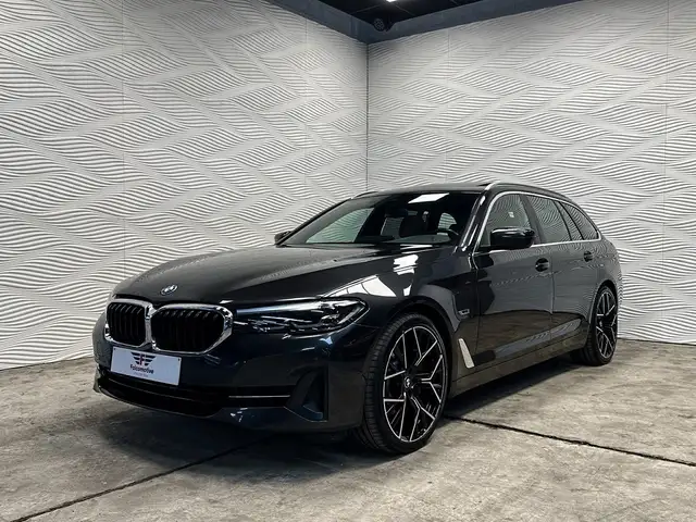 BMW 520 e*PHEV*CARPLAY*PANO*LEDER*TOURING*