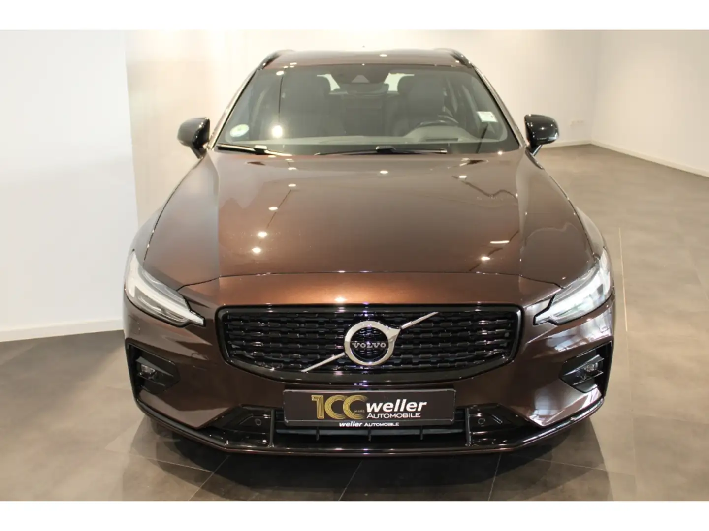 Volvo V60 B6 Benzin R-DESIGN AWD AHK Head up Standheizung Bl Braun - 2
