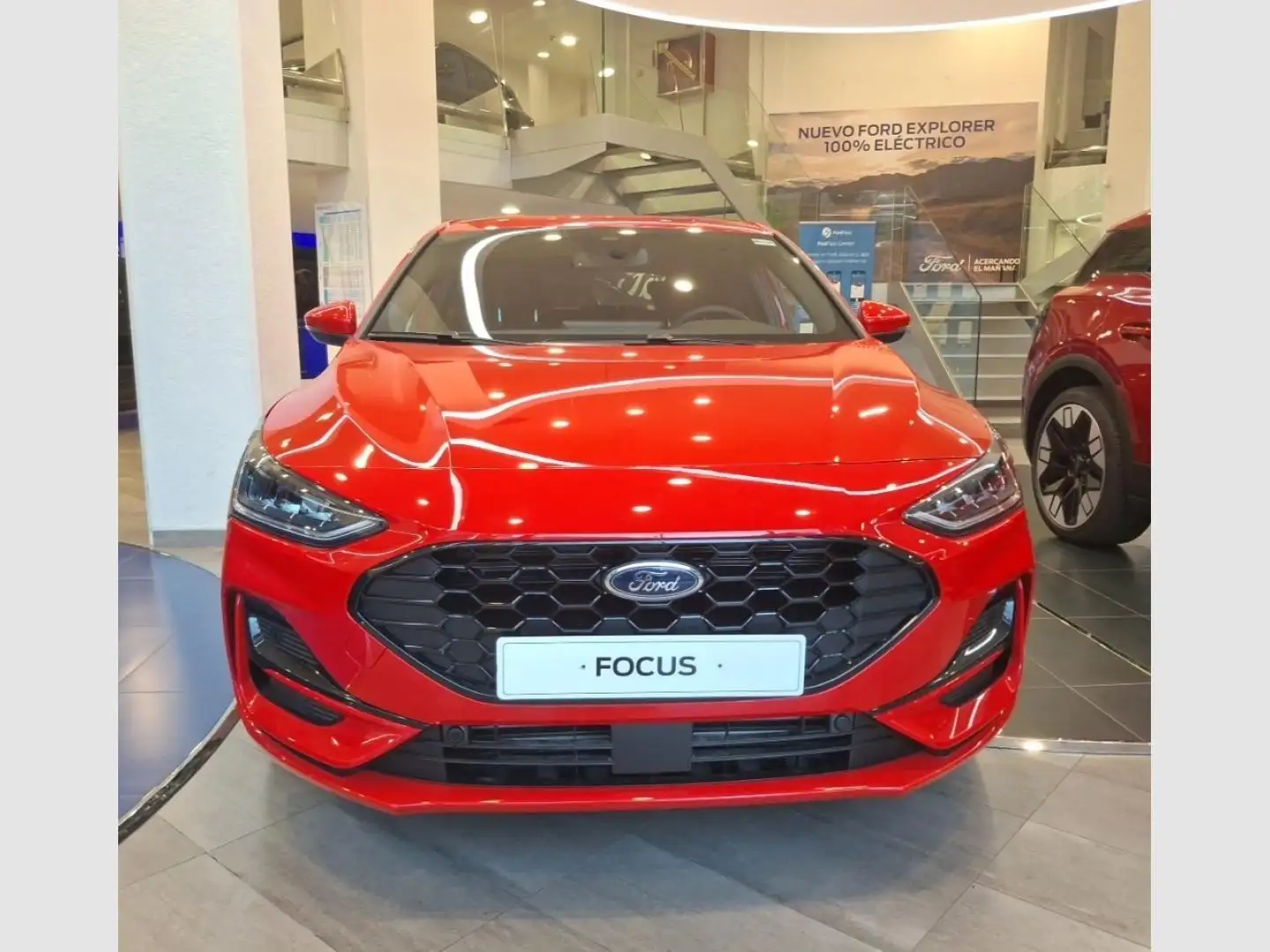Ford Focus 1.0 Ecoboost MHEV ST-Line X 155 Aut. Rojo - 2
