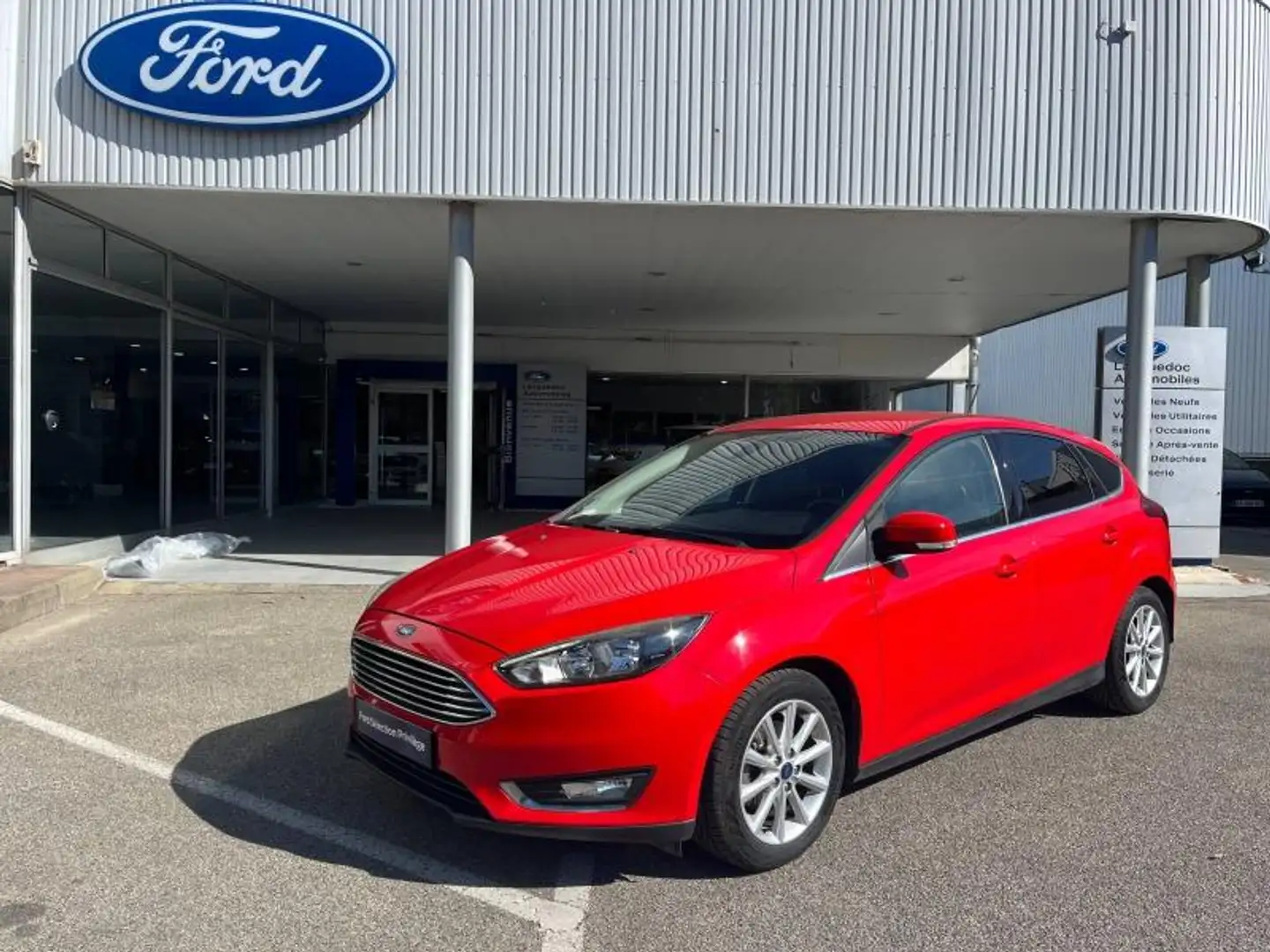 Ford Focus 1.0 EcoBoost 100ch Stop\u0026Start Titanium Rouge - 1