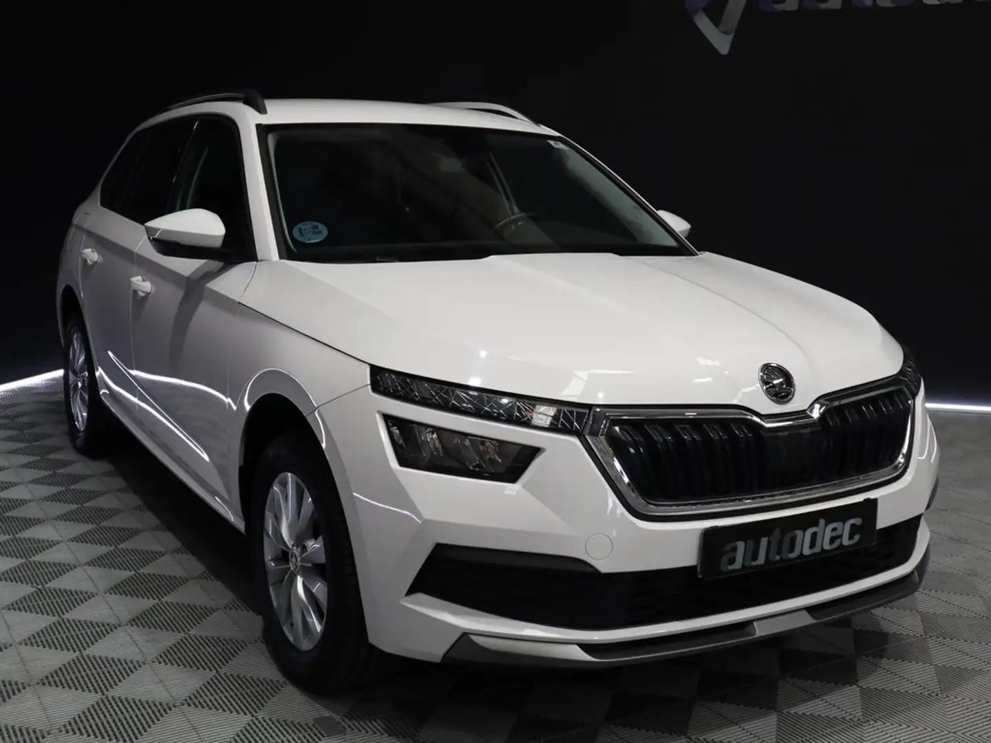 Skoda Kamiq 1.0 TSI Ambition 81kW DSG Blanco - 2