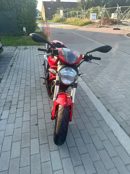 Ducati Monster 796 - foto 6