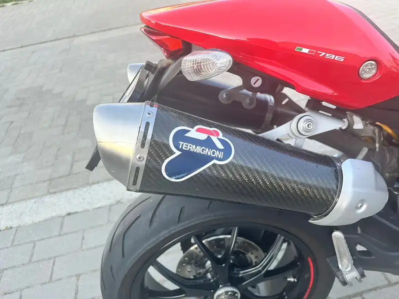 Ducati Monster 796 - foto 3