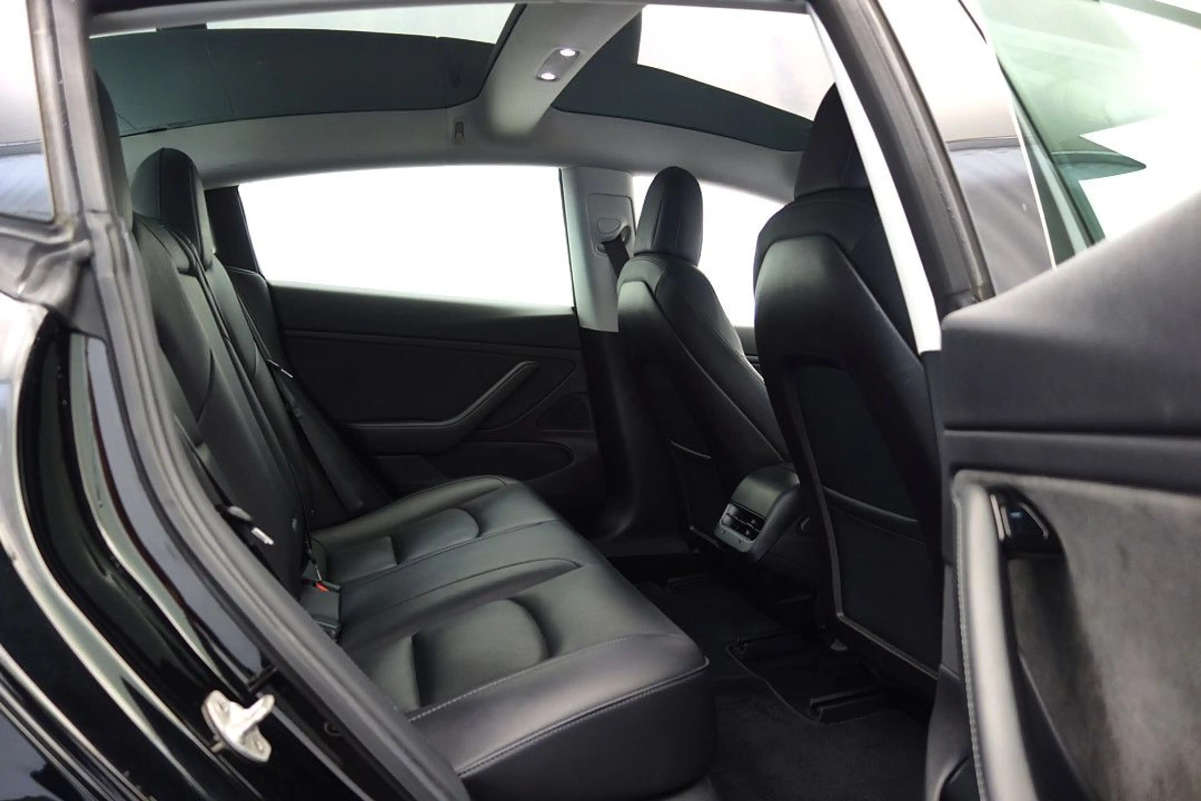 Tesla Model 3 Long Range Dual AWD 360°+5xSITZHZG+AUTOP — photo 15