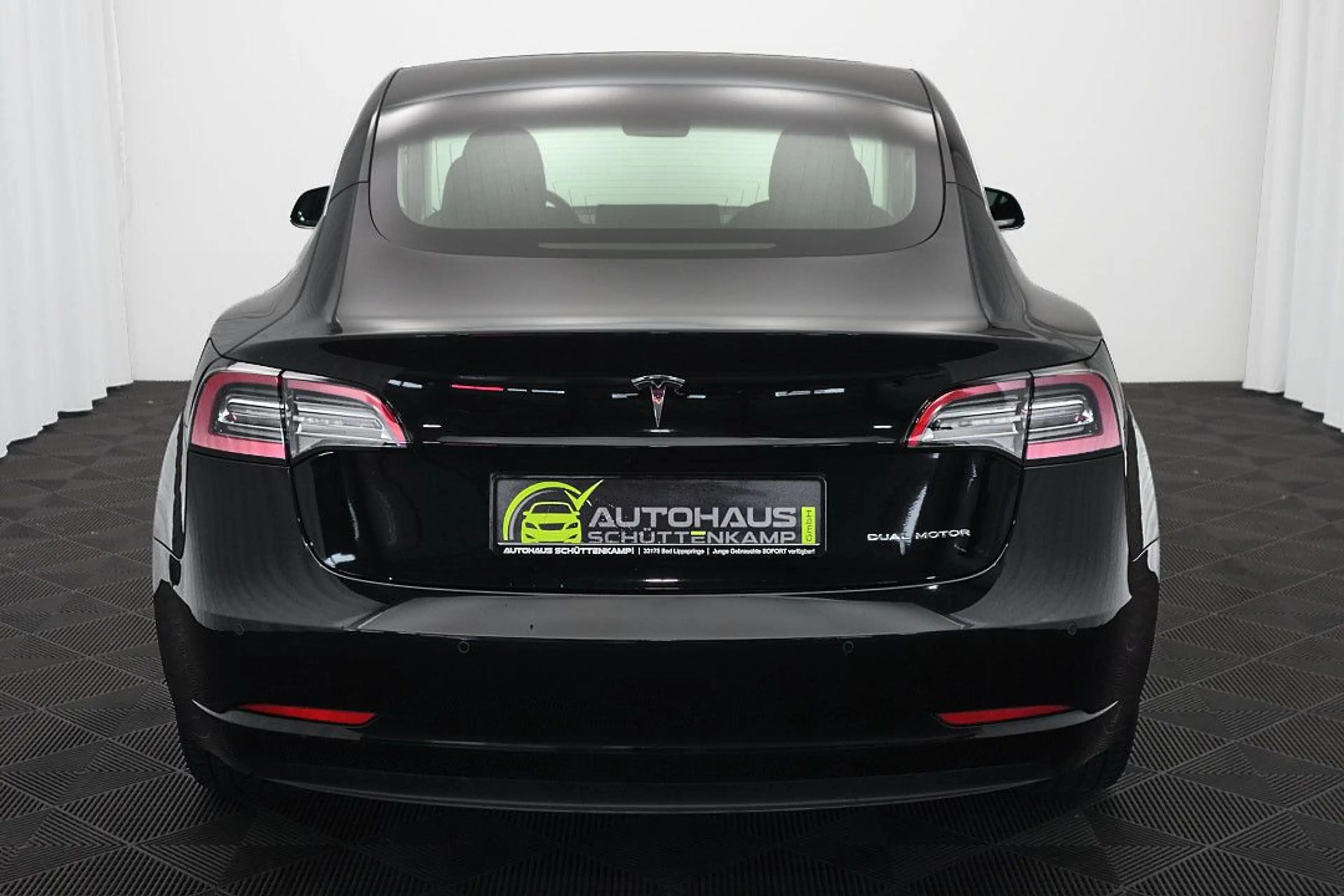 Tesla Model 3 Long Range Dual AWD 360°+5xSITZHZG+AUTOP — photo 6