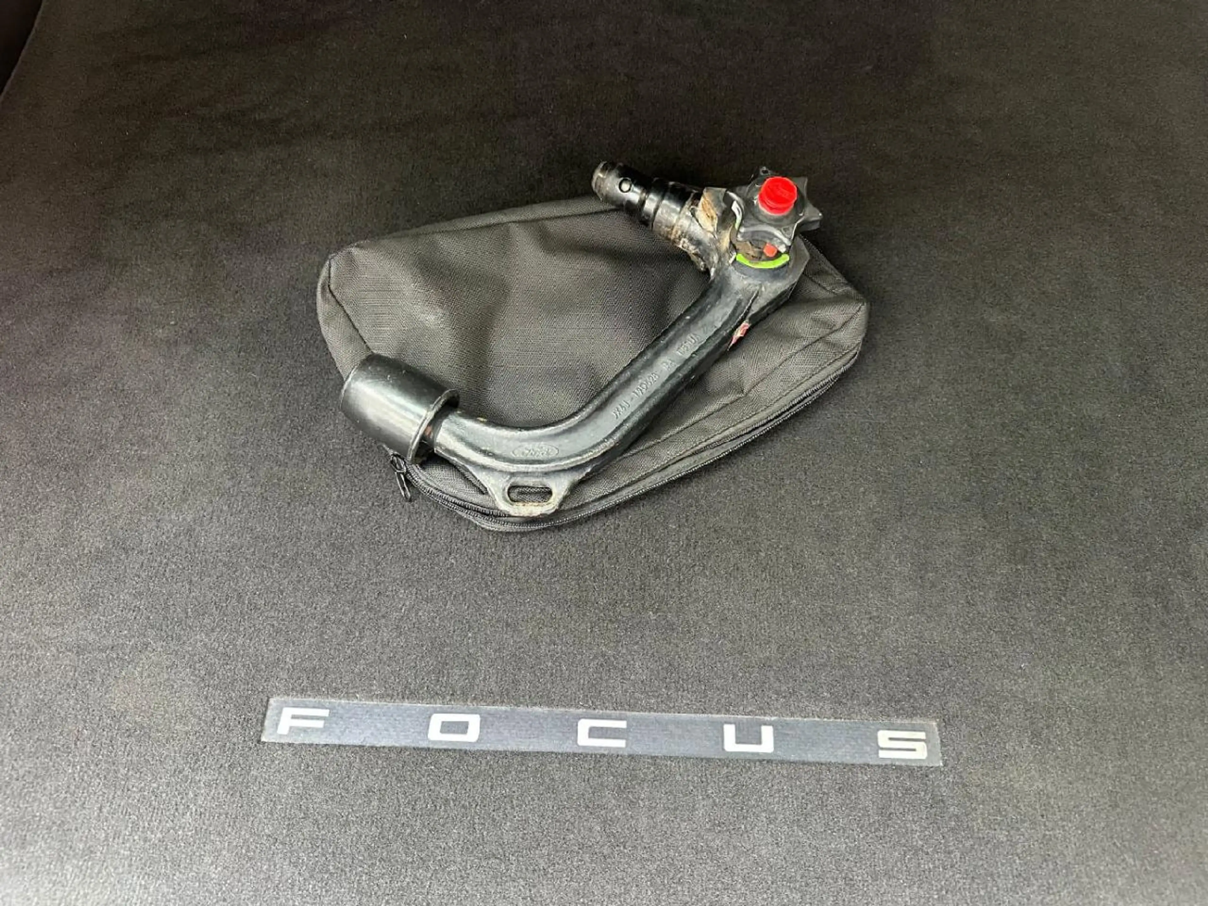 Ford Focus ST-Line X — photo 10