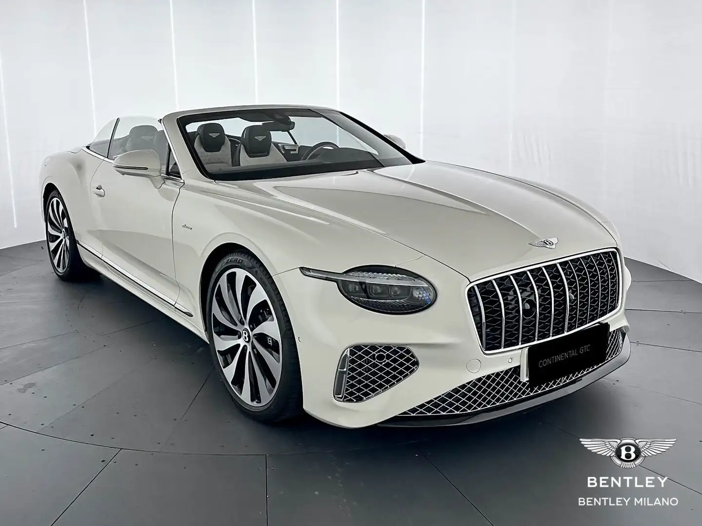 Bentley Continental GTC Bentley Continental GTC Hybrid Azure 26MY-Bentley Milano Weiß - 1