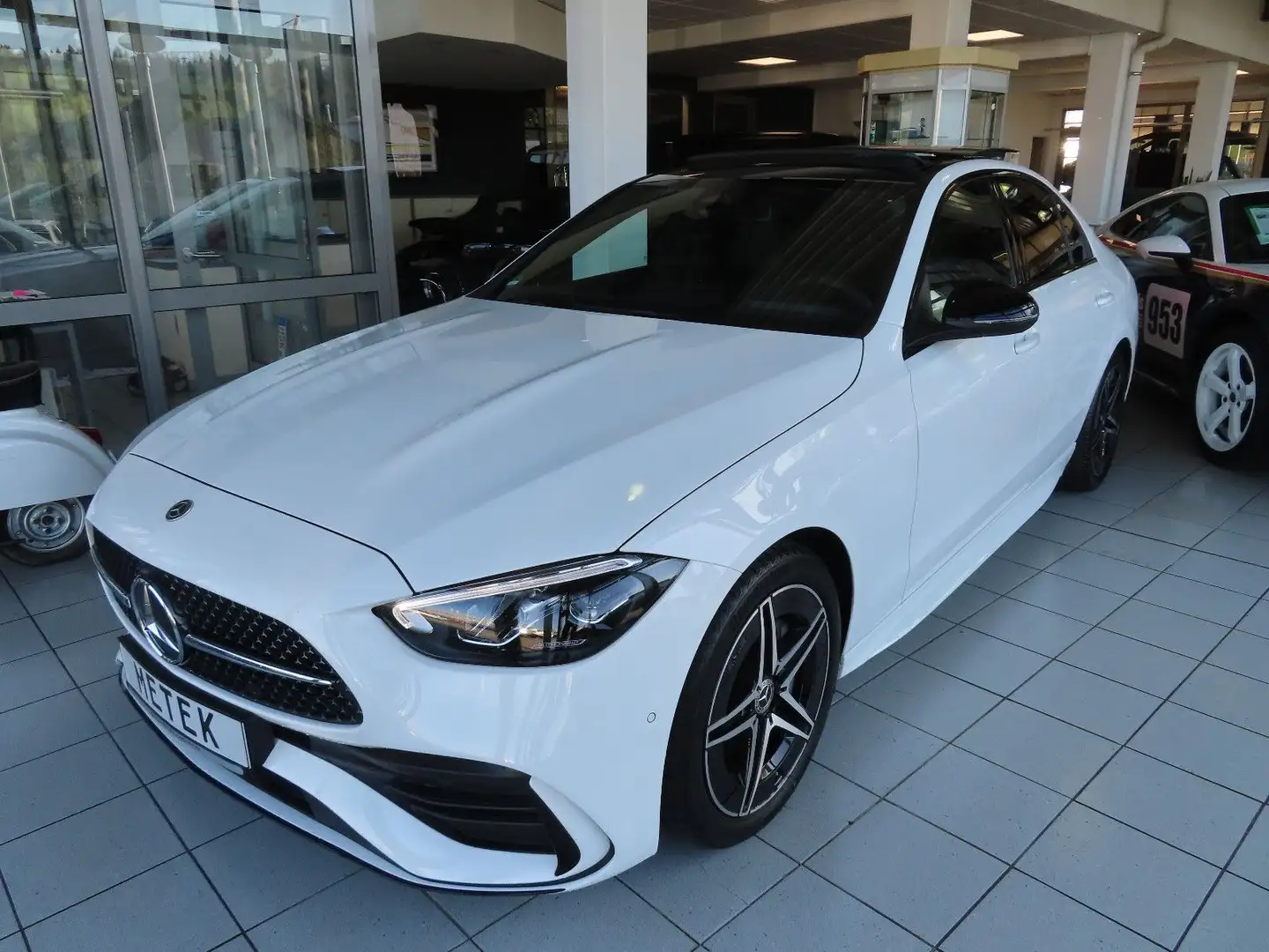 Mercedes-Benz C 180 Lim. AMG LED NAVI BURMESTER Blanc - 1