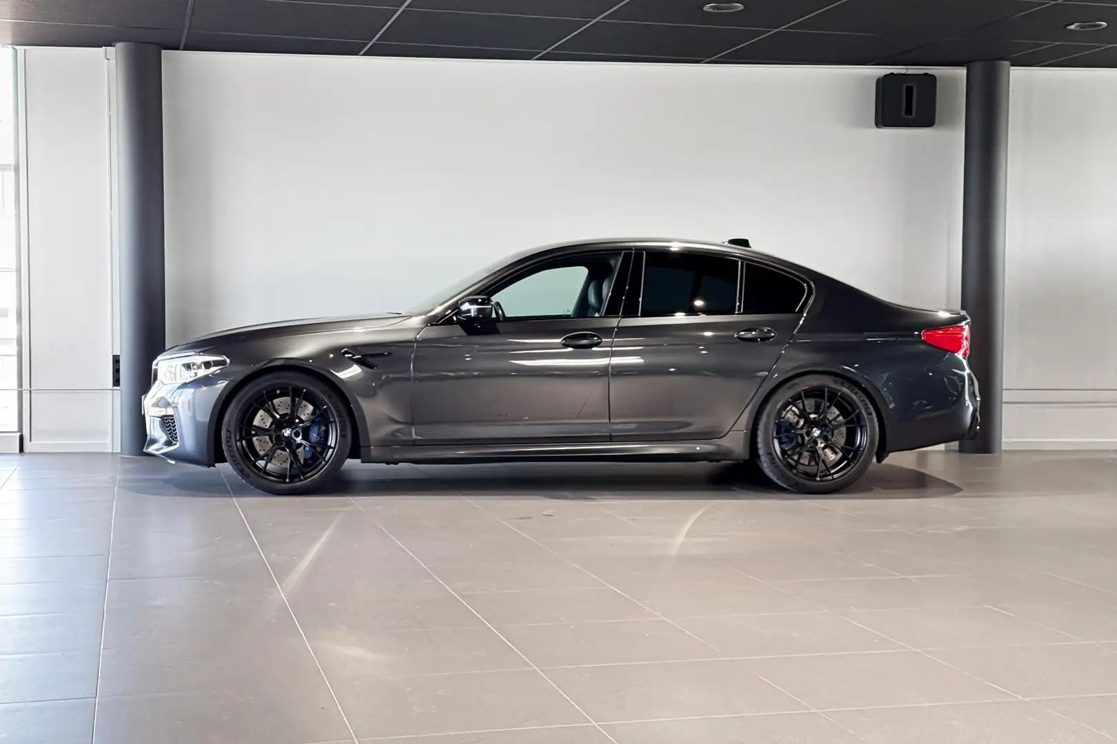 BMW M5 Sedan Competition | Harman Kardon | Stoelverwarmin Grijs - 2