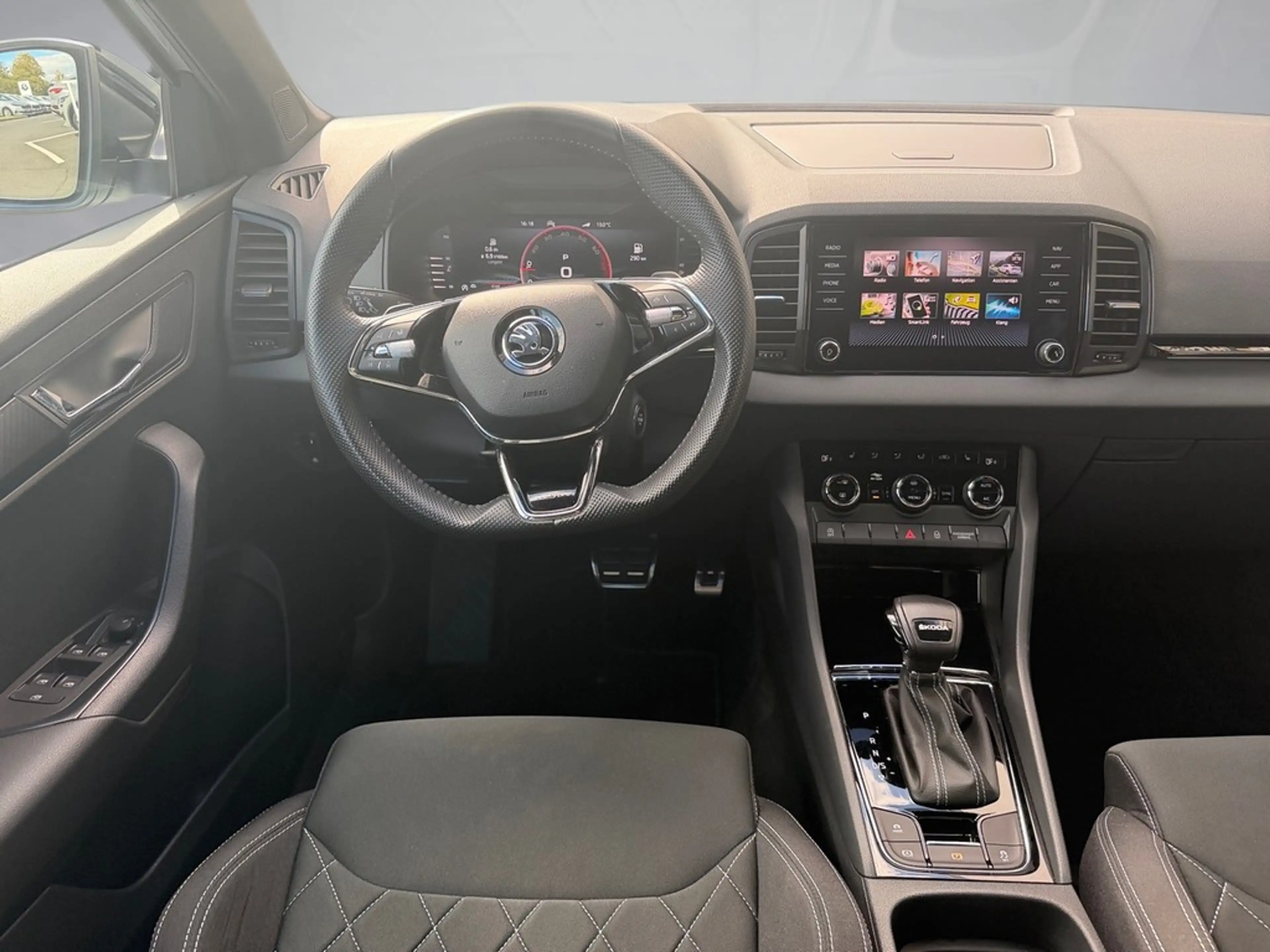 Skoda Karoq 1,5 TSI Sportline DSG — photo 10